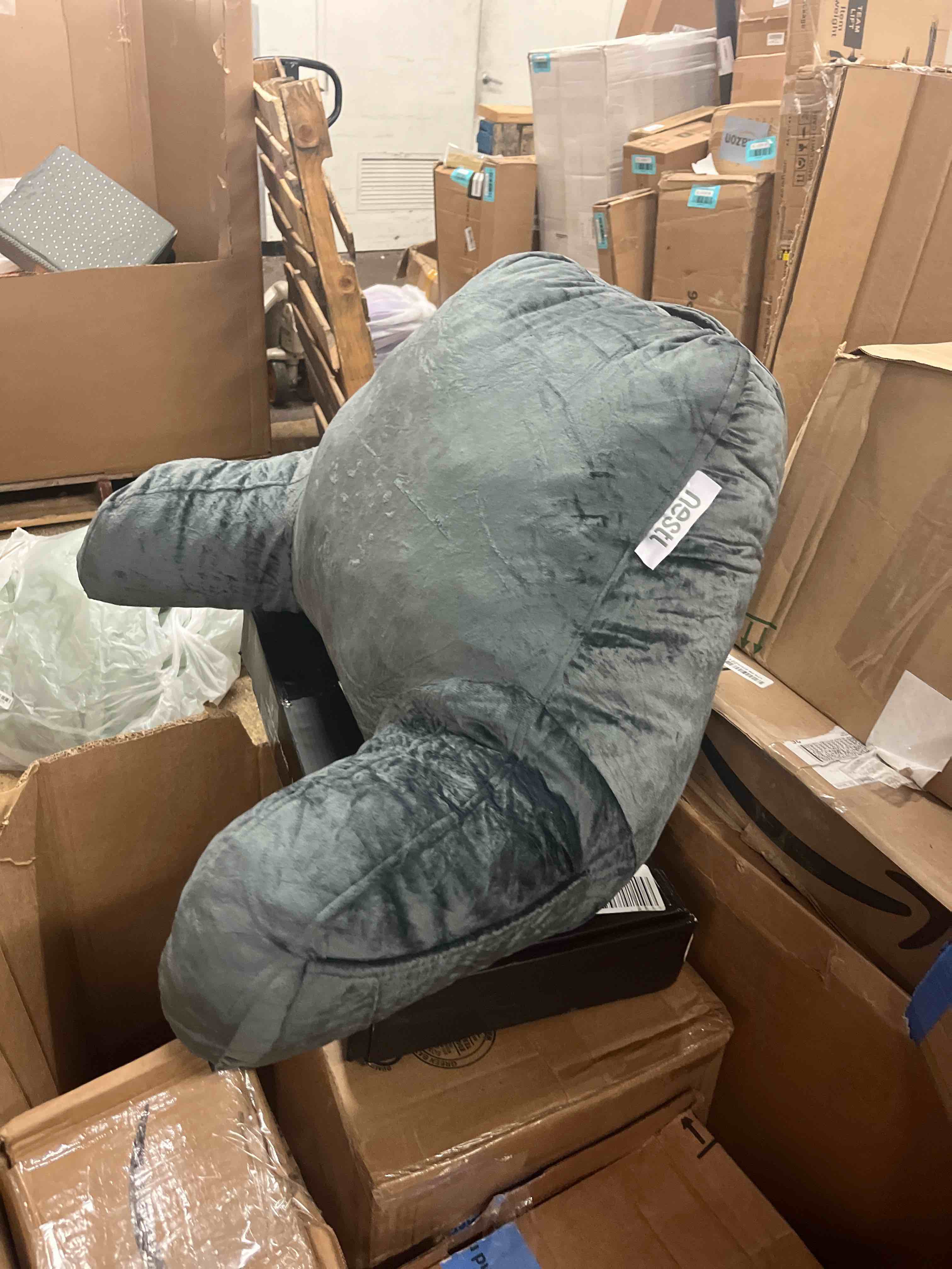 https://s3.amazonaws.com/lotting-images-prod/phillipi/GRN5783761_1716365580386.jpeg