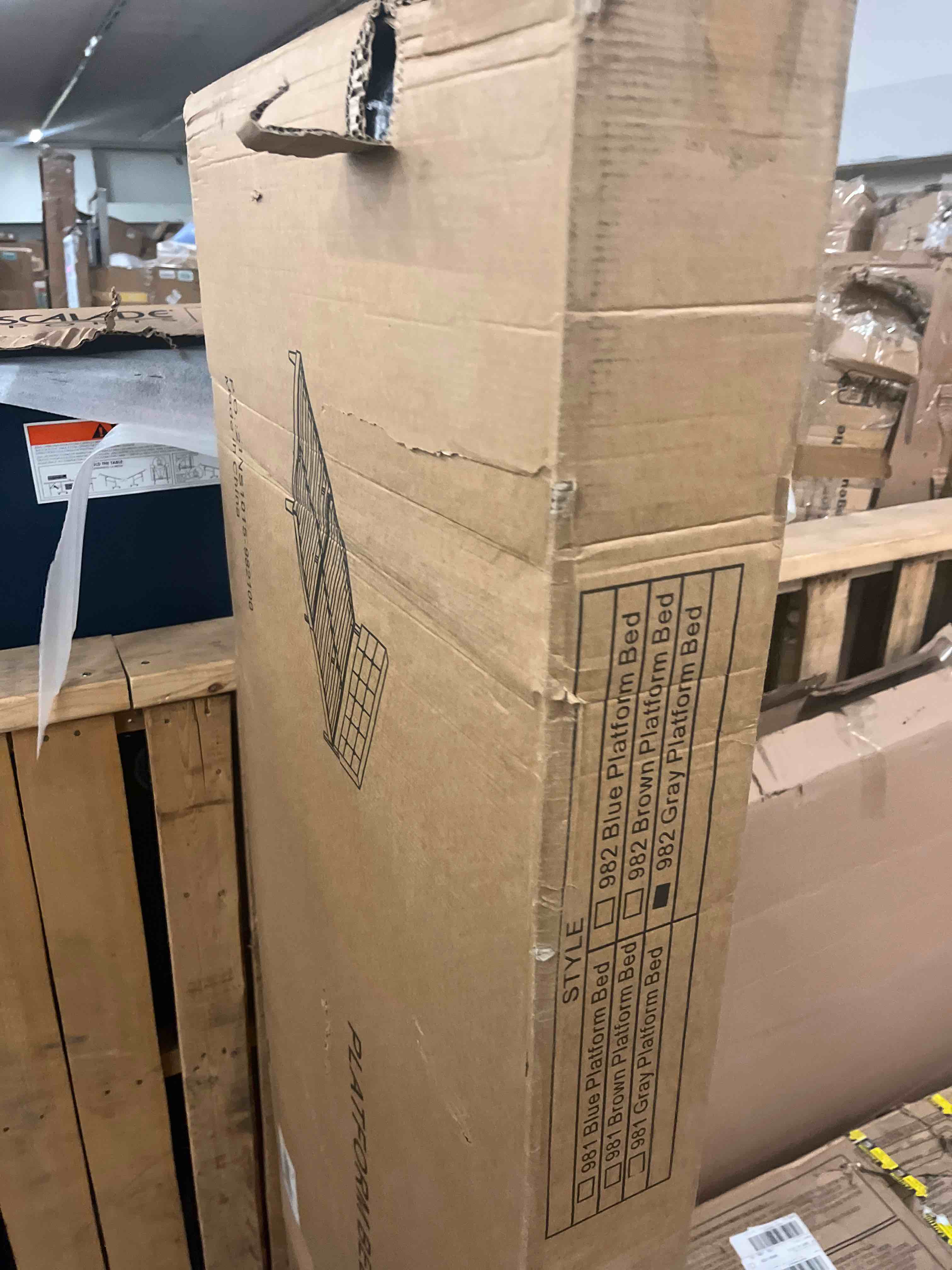 https://s3.amazonaws.com/lotting-images-prod/phillipi/GRN5783775_1716363056769.jpeg