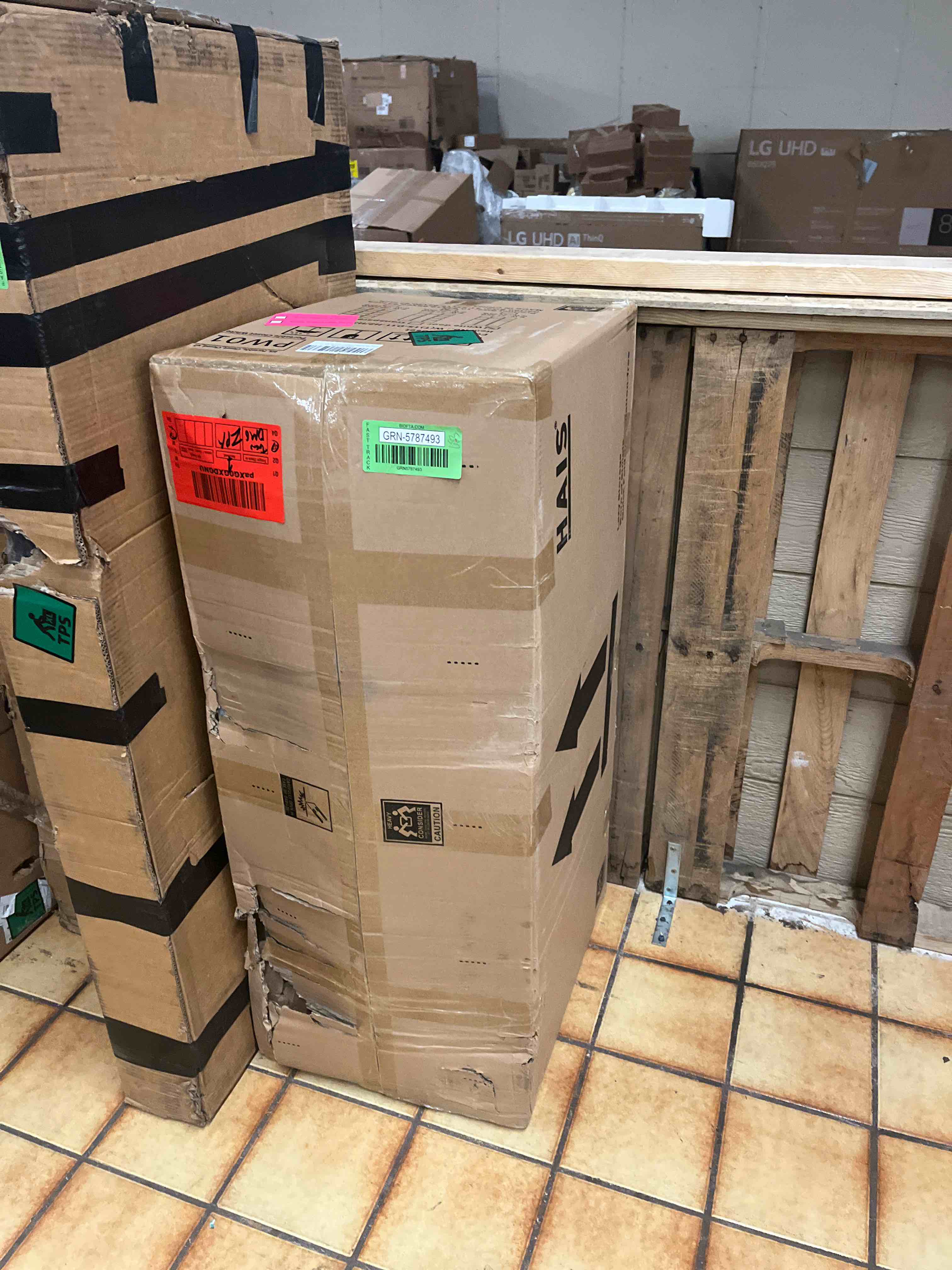 https://s3.amazonaws.com/lotting-images-prod/phillipi/GRN5787493_1712109136851.jpeg