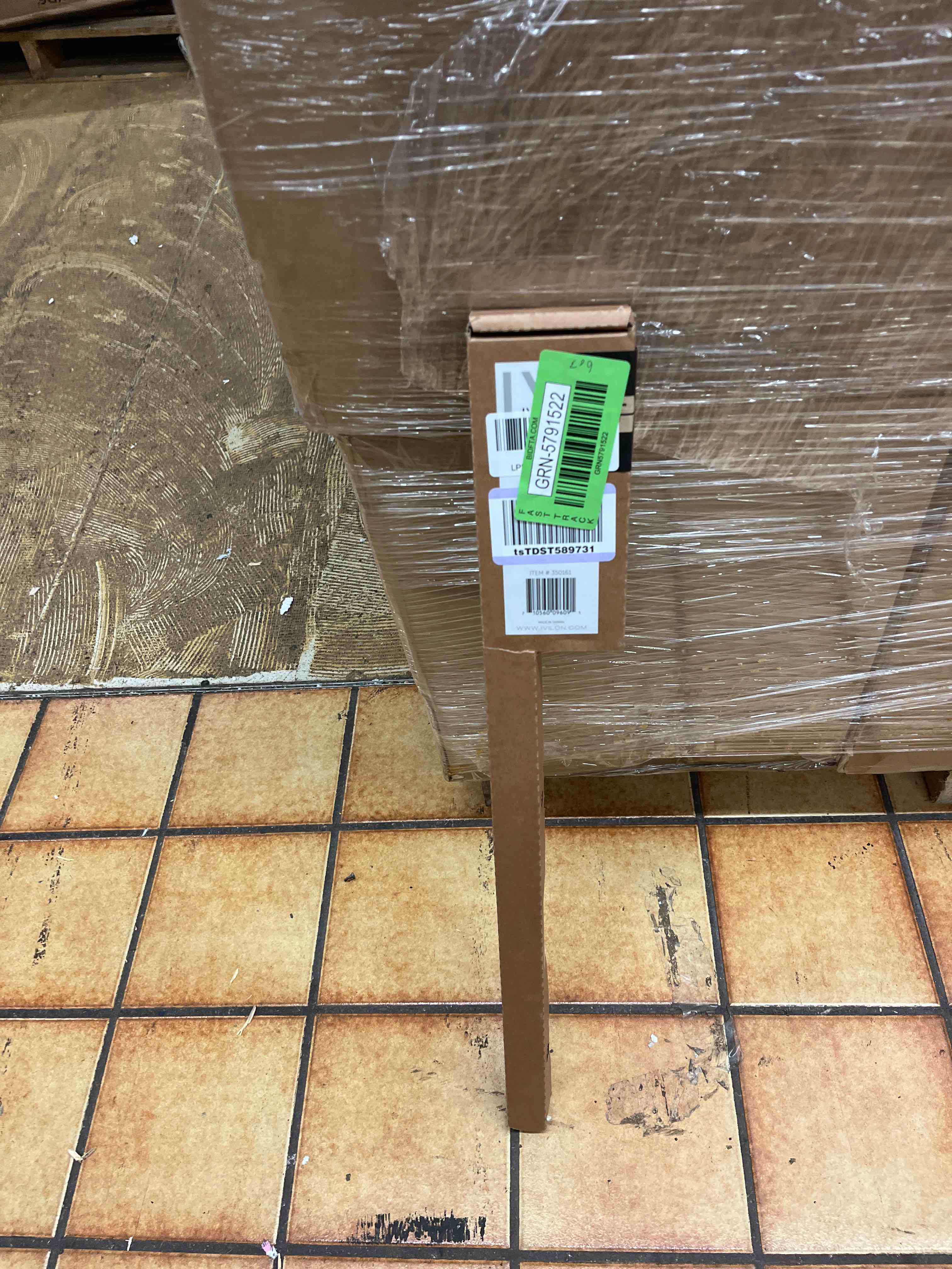 https://s3.amazonaws.com/lotting-images-prod/phillipi/GRN5791522_1711064545875.jpeg