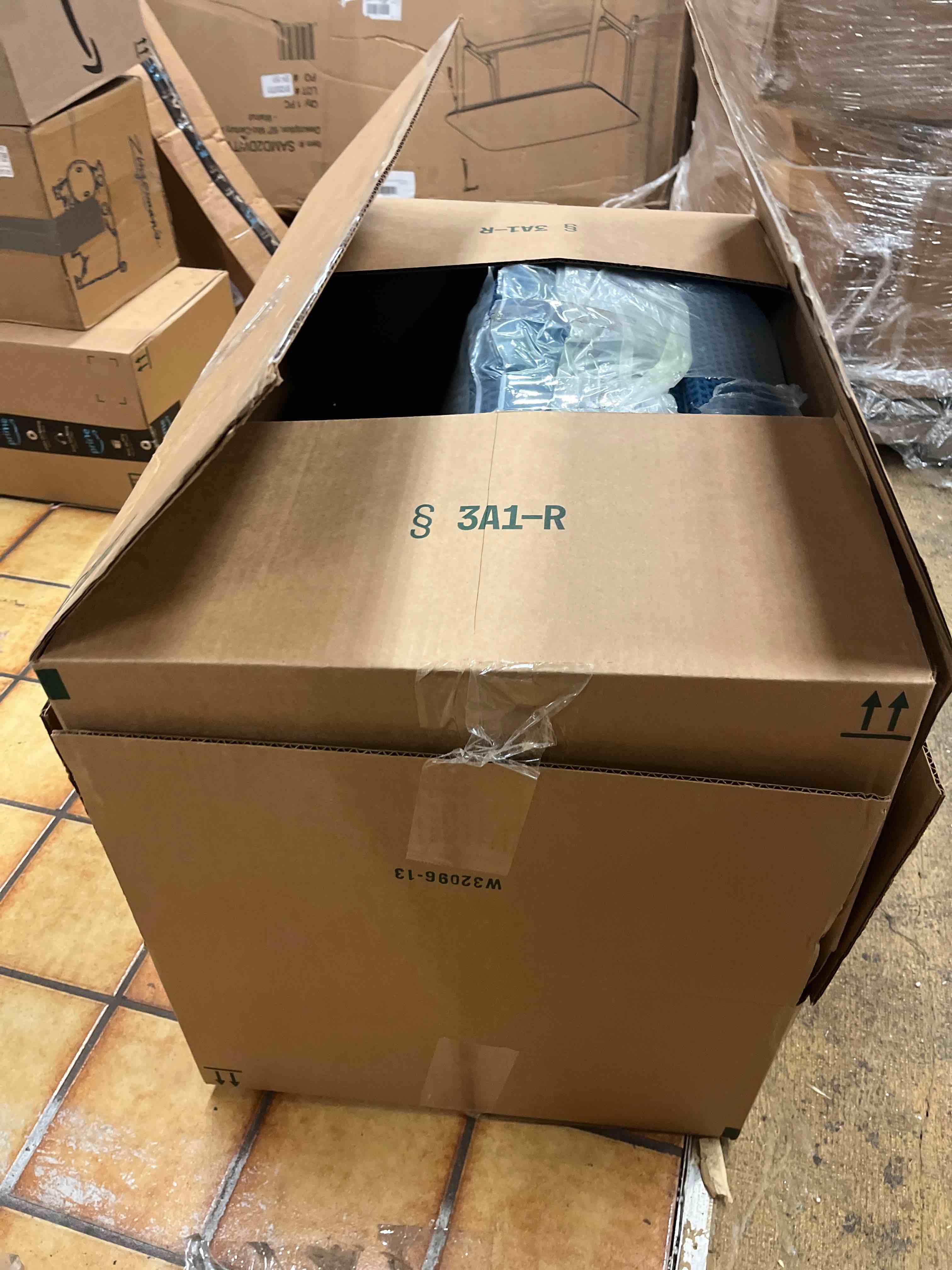 https://s3.amazonaws.com/lotting-images-prod/phillipi/GRN5791529_1711061409853.jpeg