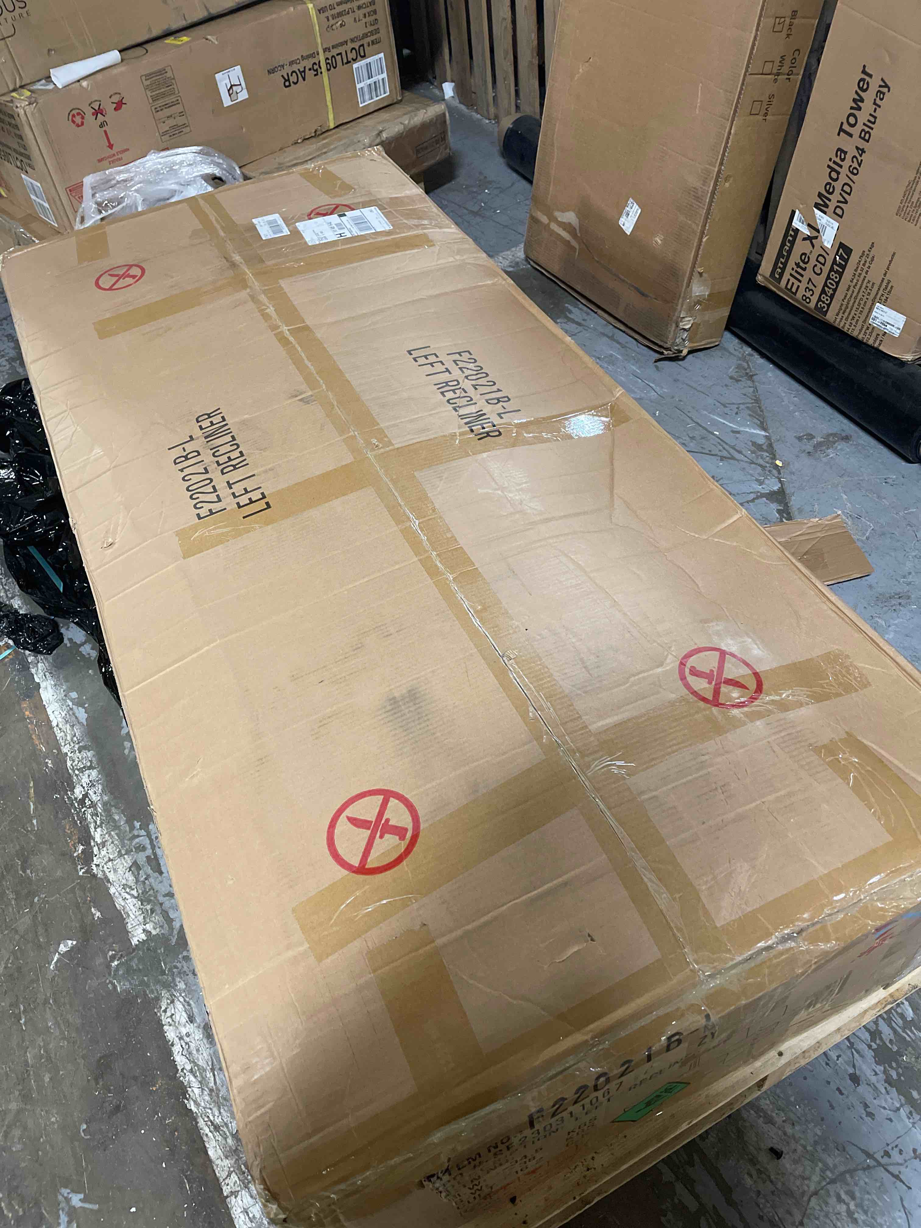 https://s3.amazonaws.com/lotting-images-prod/phillipi/GRN6033488_1714758532296.jpeg