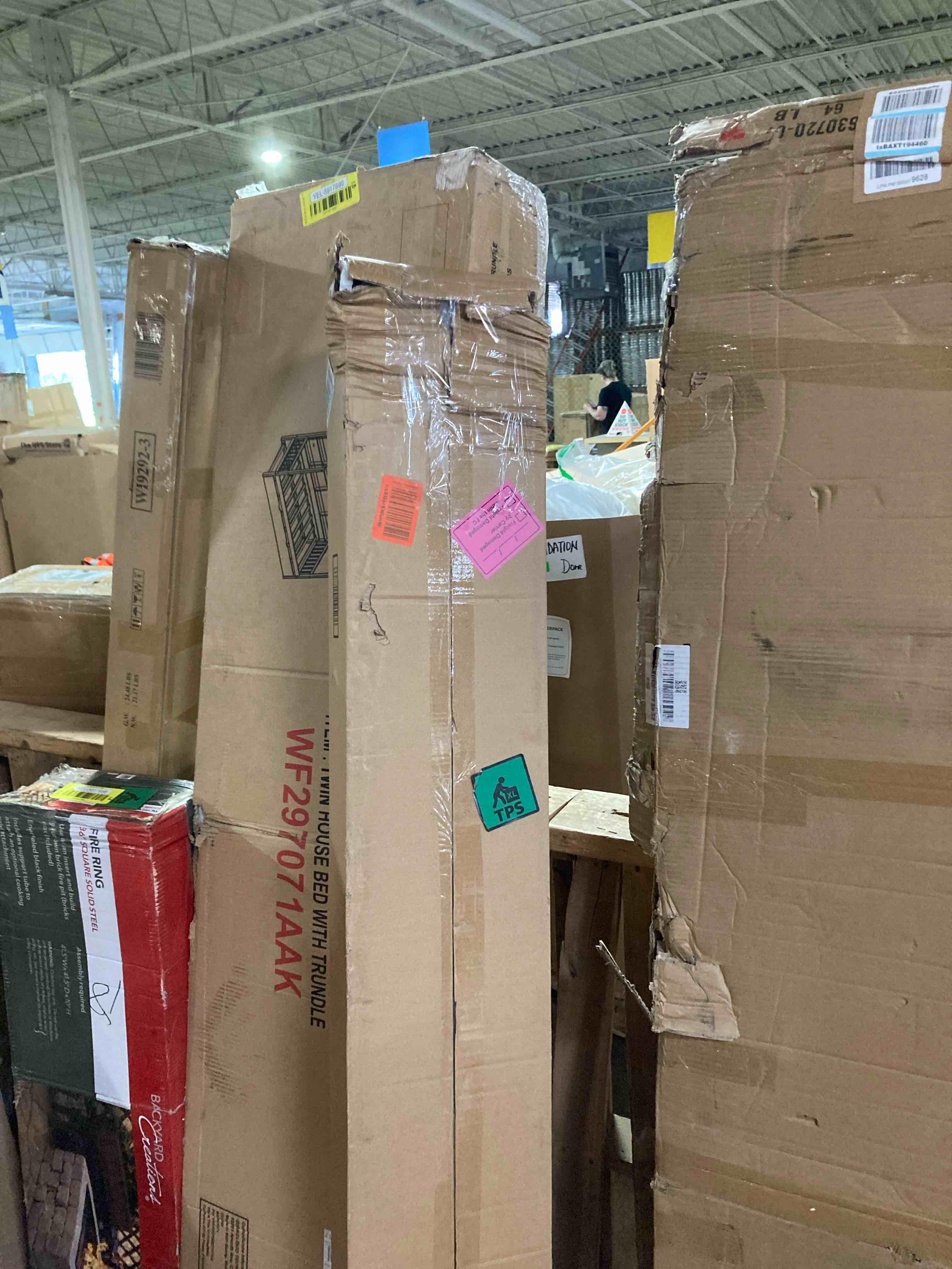 https://s3.amazonaws.com/lotting-images-prod/phillipi/GRN6034604_1715871049445.jpeg
