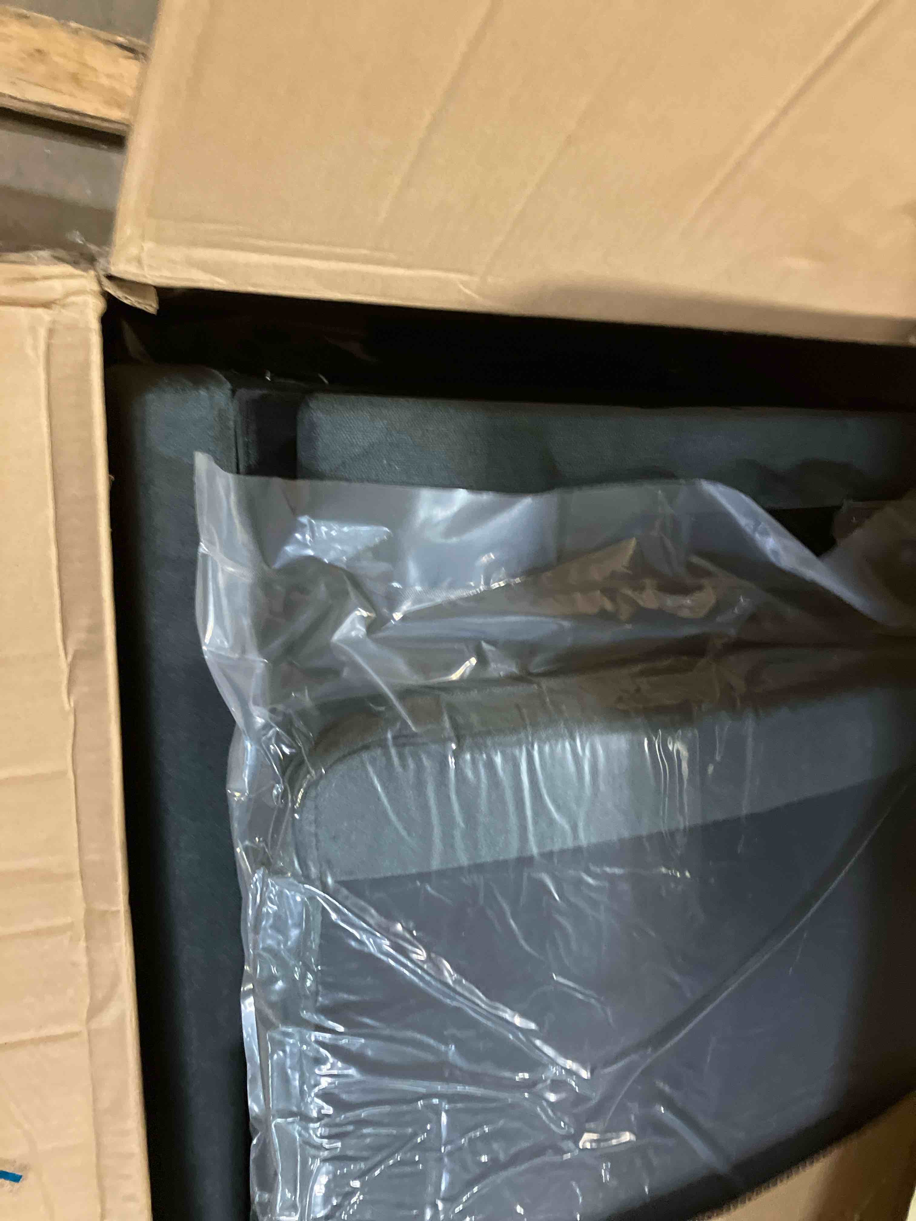 https://s3.amazonaws.com/lotting-images-prod/phillipi/GRN6035040_1713294944477.jpeg