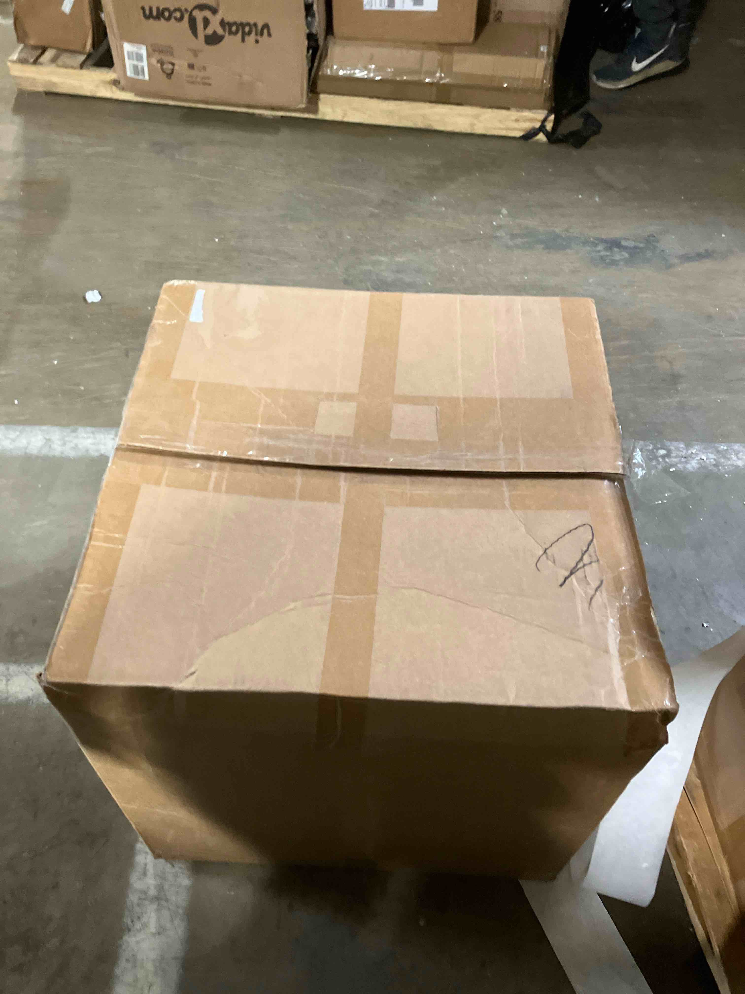 https://s3.amazonaws.com/lotting-images-prod/phillipi/GRN6035051_1713299993436.jpeg