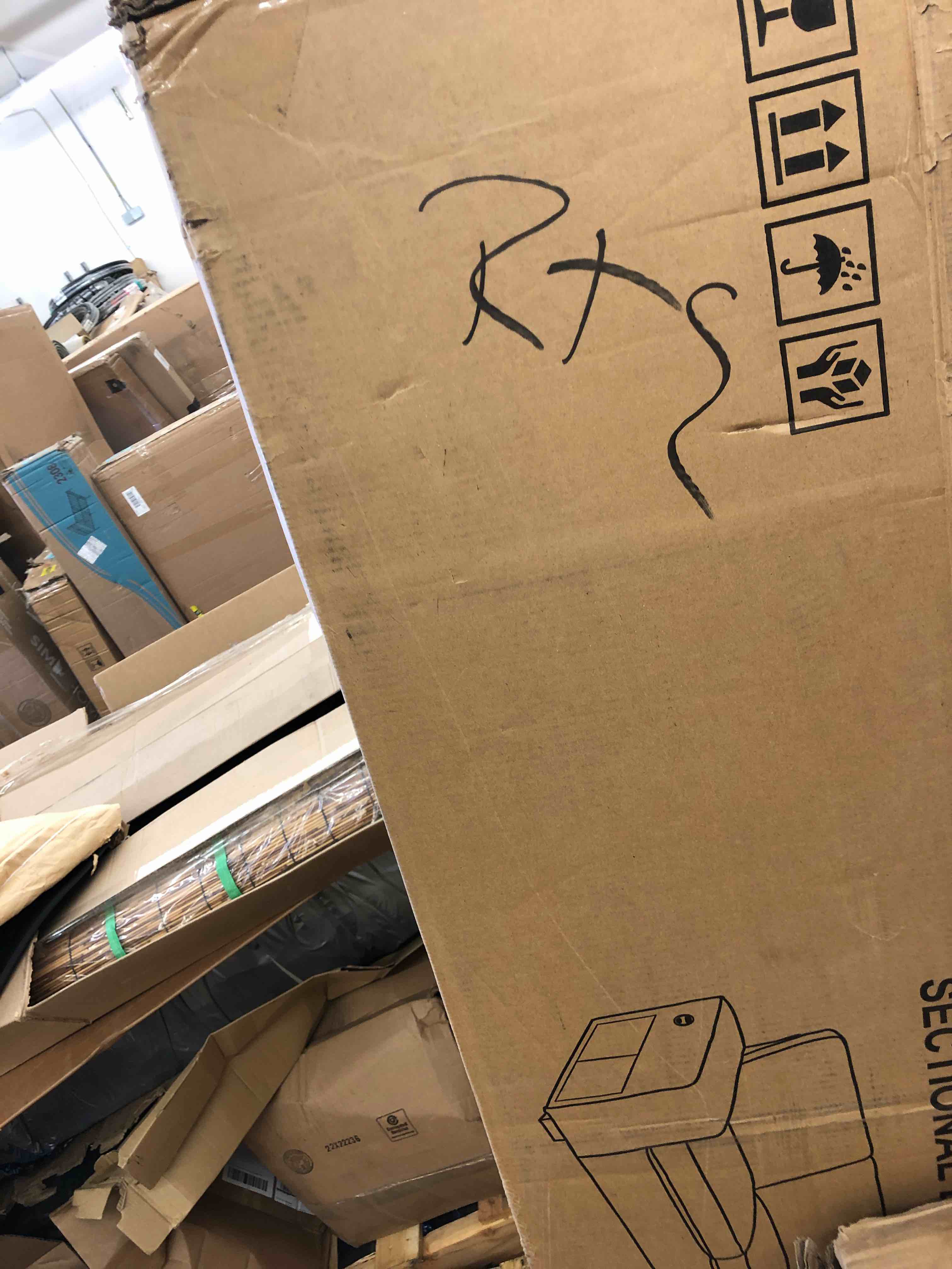 https://s3.amazonaws.com/lotting-images-prod/phillipi/GRN6068691_1717690823844.jpeg
