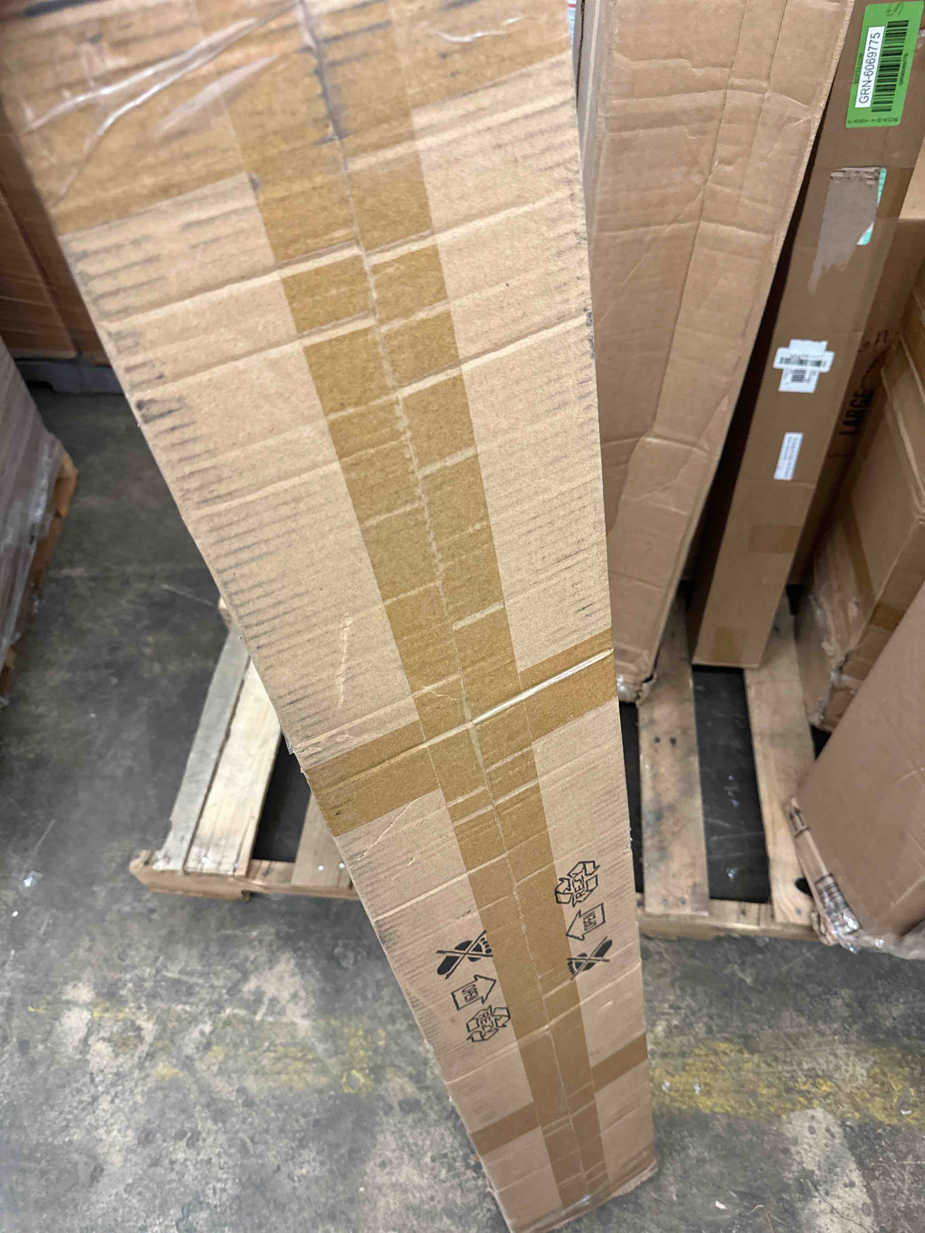 https://s3.amazonaws.com/lotting-images-prod/phillipi/GRN6069776_1727452027569.jpeg