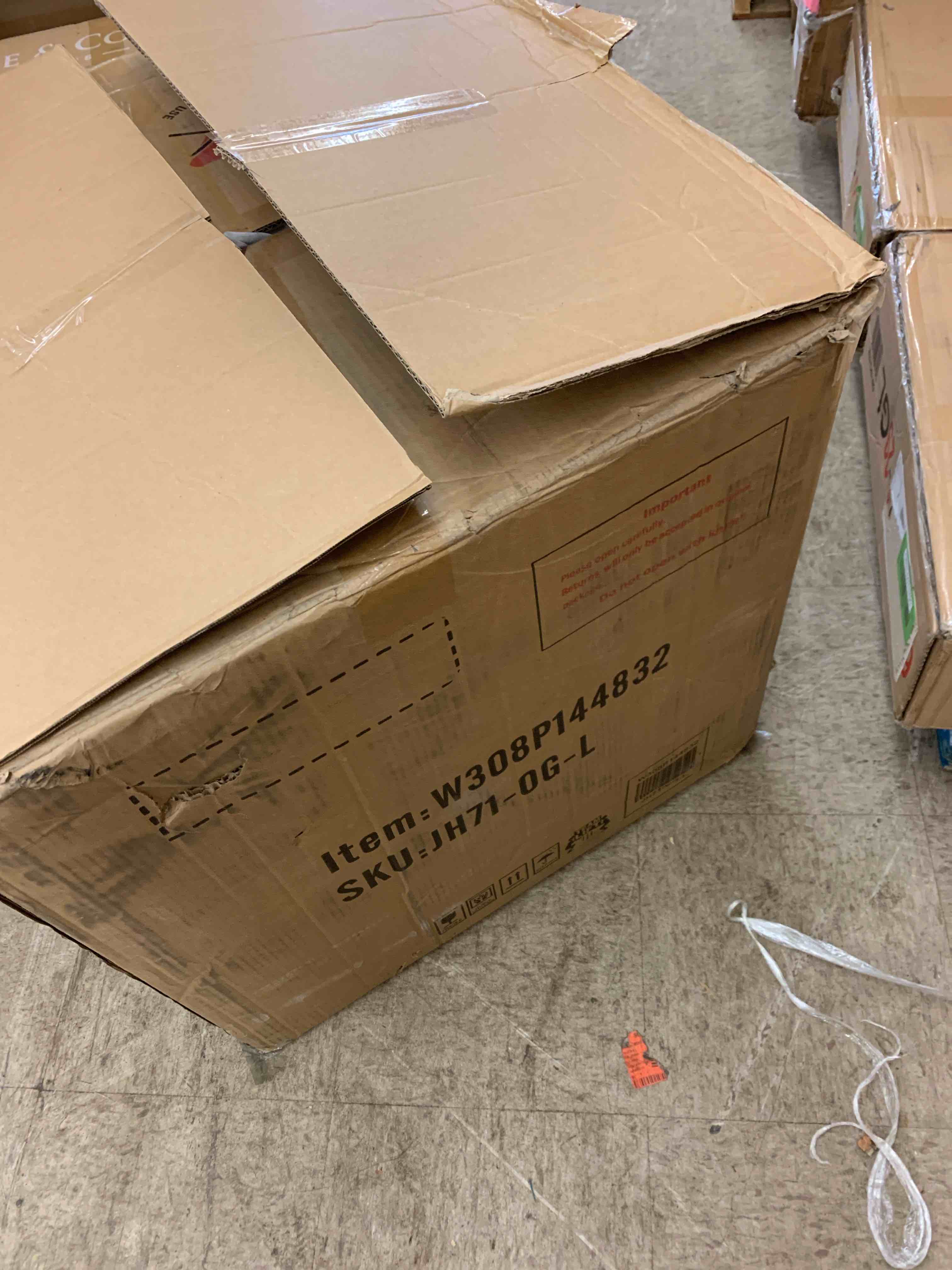 https://s3.amazonaws.com/lotting-images-prod/phillipi/GRN6070800_1731953947655.jpeg