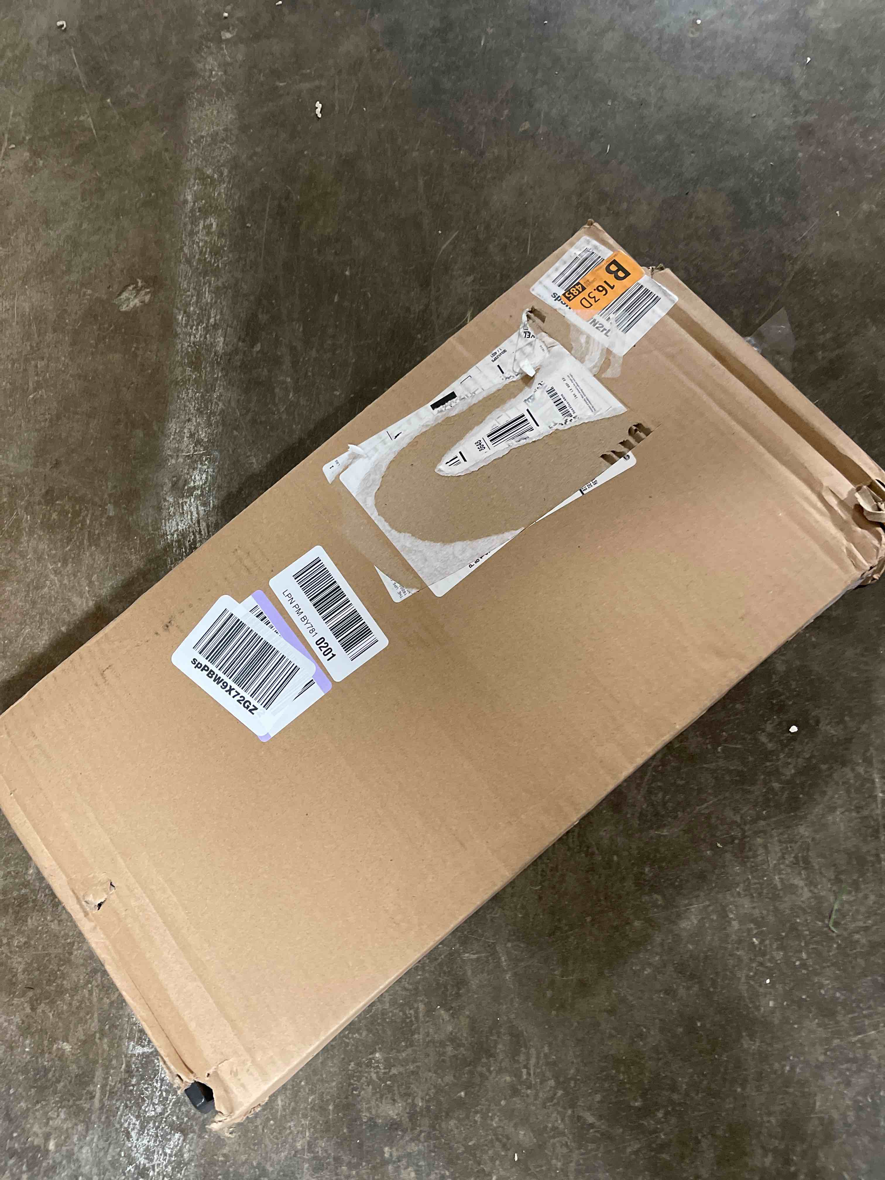 https://s3.amazonaws.com/lotting-images-prod/phillipi/GRN6073053_1712074600377.jpeg