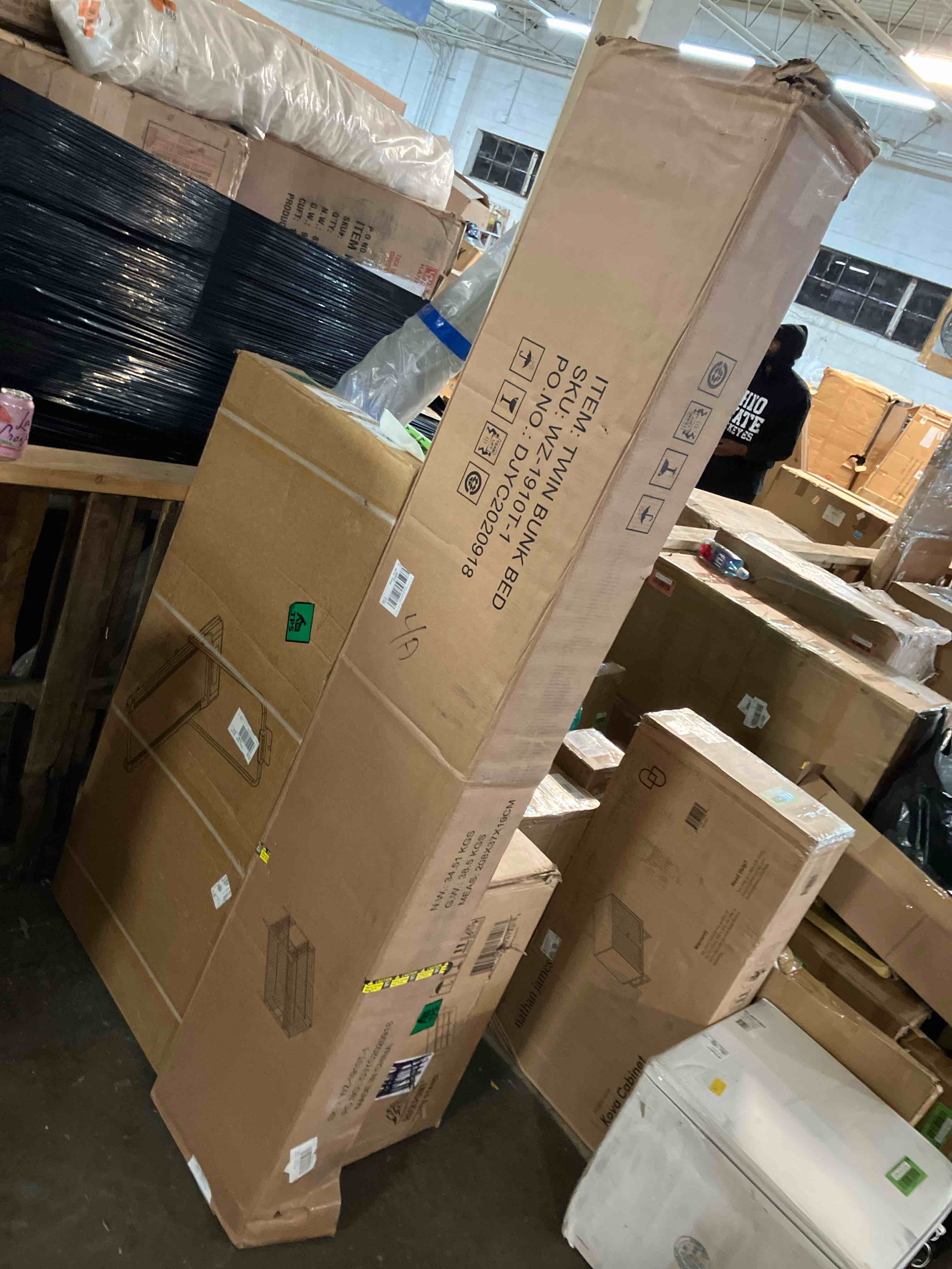 https://s3.amazonaws.com/lotting-images-prod/phillipi/GRN6073253_1712086082687.jpeg
