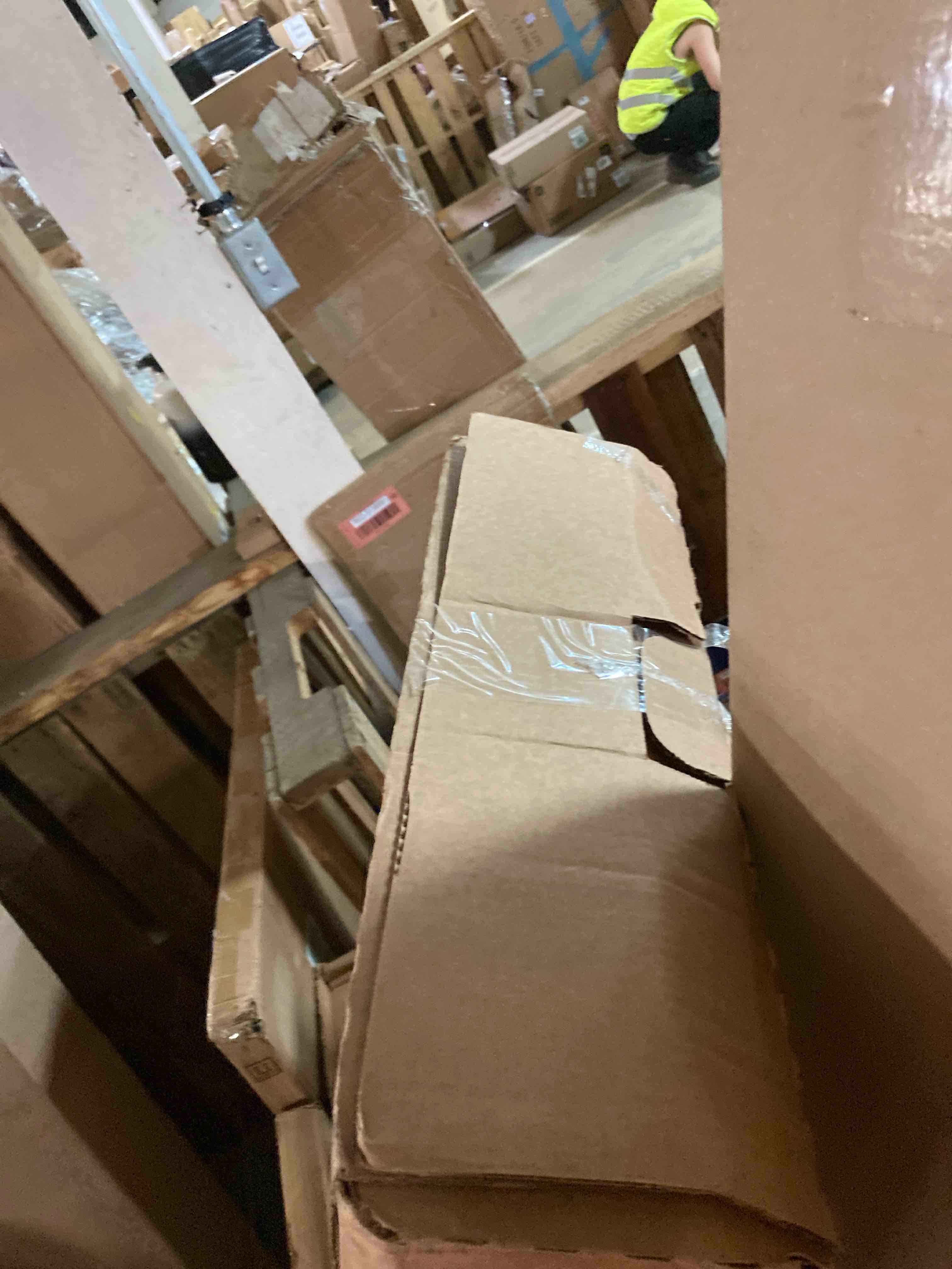 https://s3.amazonaws.com/lotting-images-prod/phillipi/GRN6073809_1712607690058.jpeg