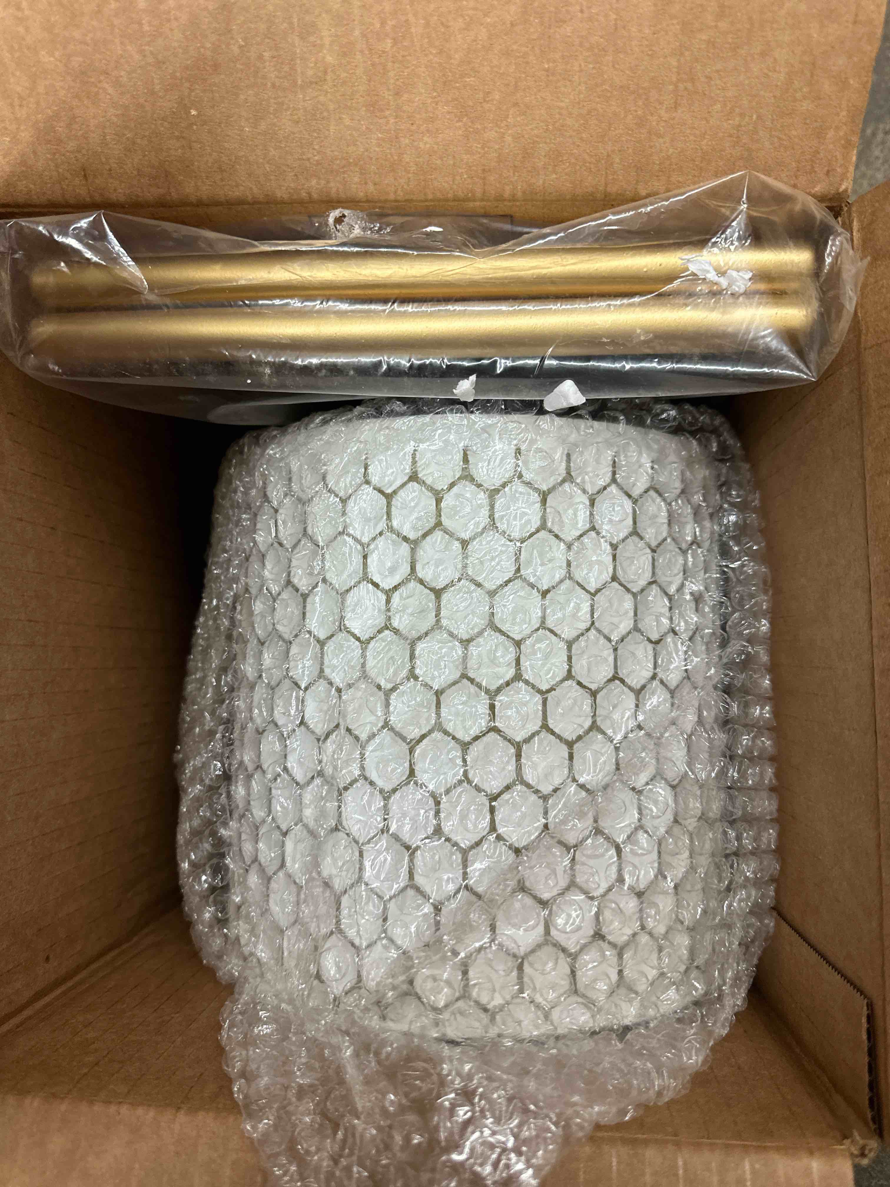 https://s3.amazonaws.com/lotting-images-prod/phillipi/GRN6075315_1728577207978.jpeg