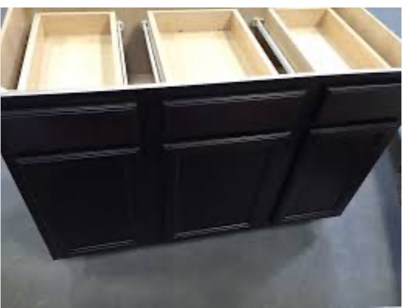 Hom Hampton Square Maple COF Base Cabinet 