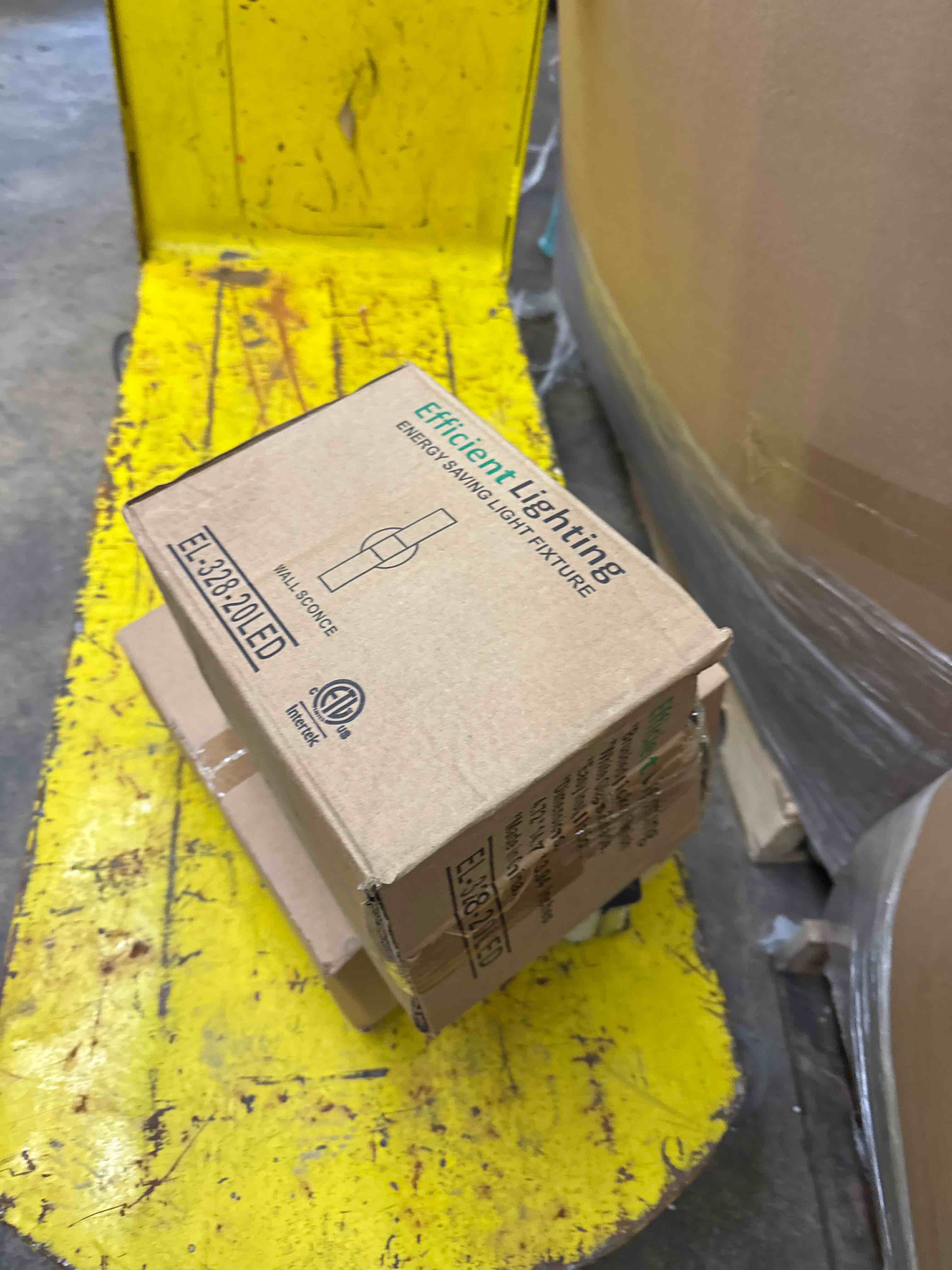 https://s3.amazonaws.com/lotting-images-prod/phillipi/GRN6076927_1732289808971.jpeg