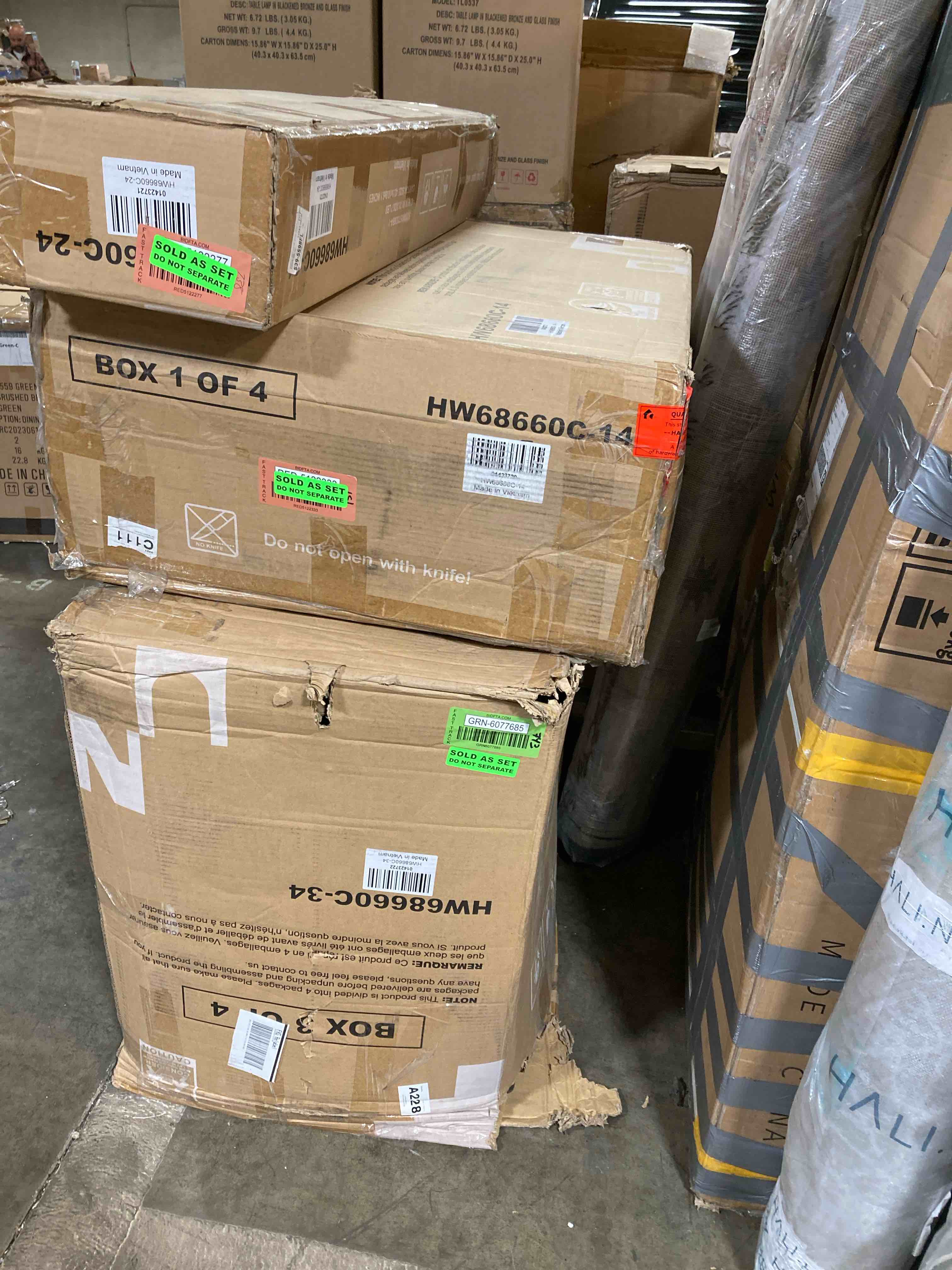 https://s3.amazonaws.com/lotting-images-prod/phillipi/GRN6077685_1715363534625.jpeg