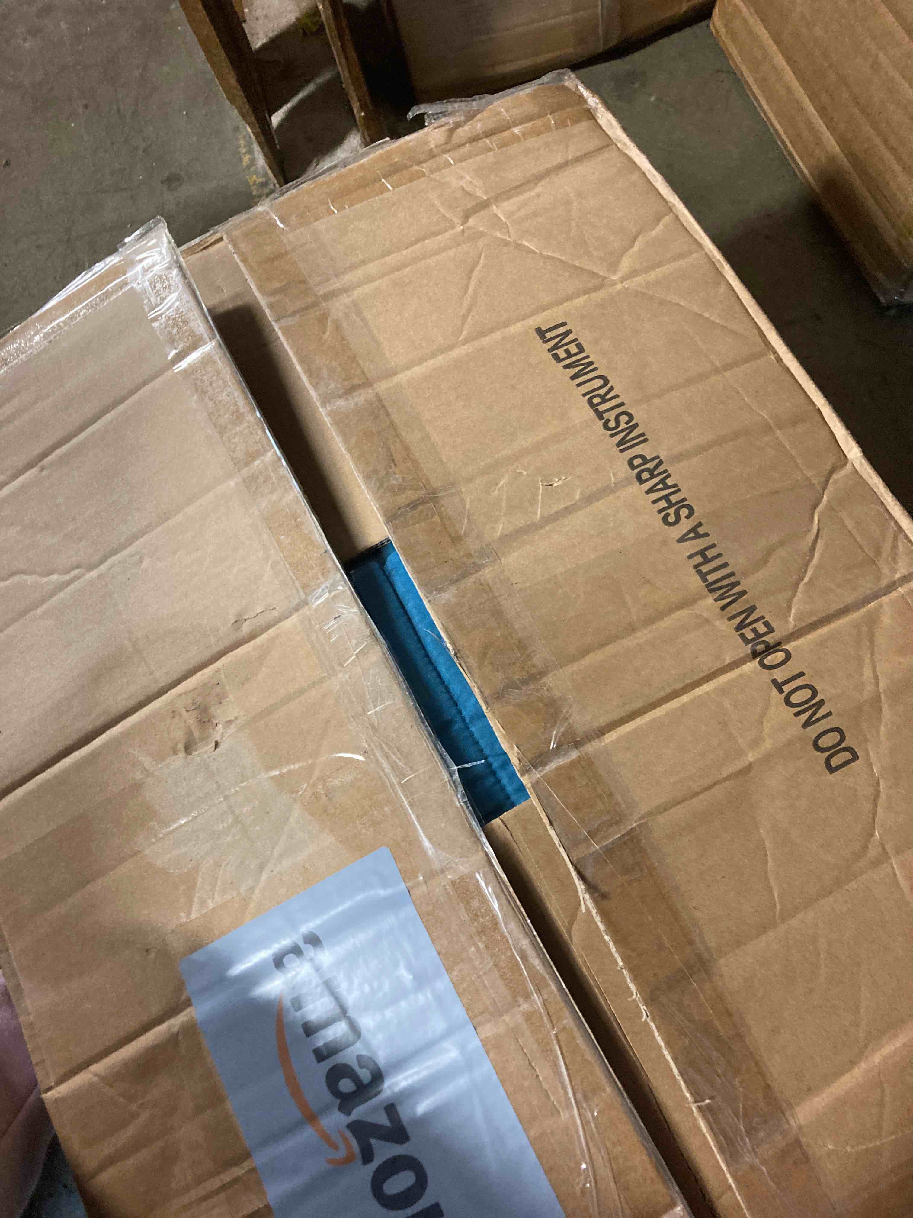 https://s3.amazonaws.com/lotting-images-prod/phillipi/GRN6079080_1729526634788.jpeg