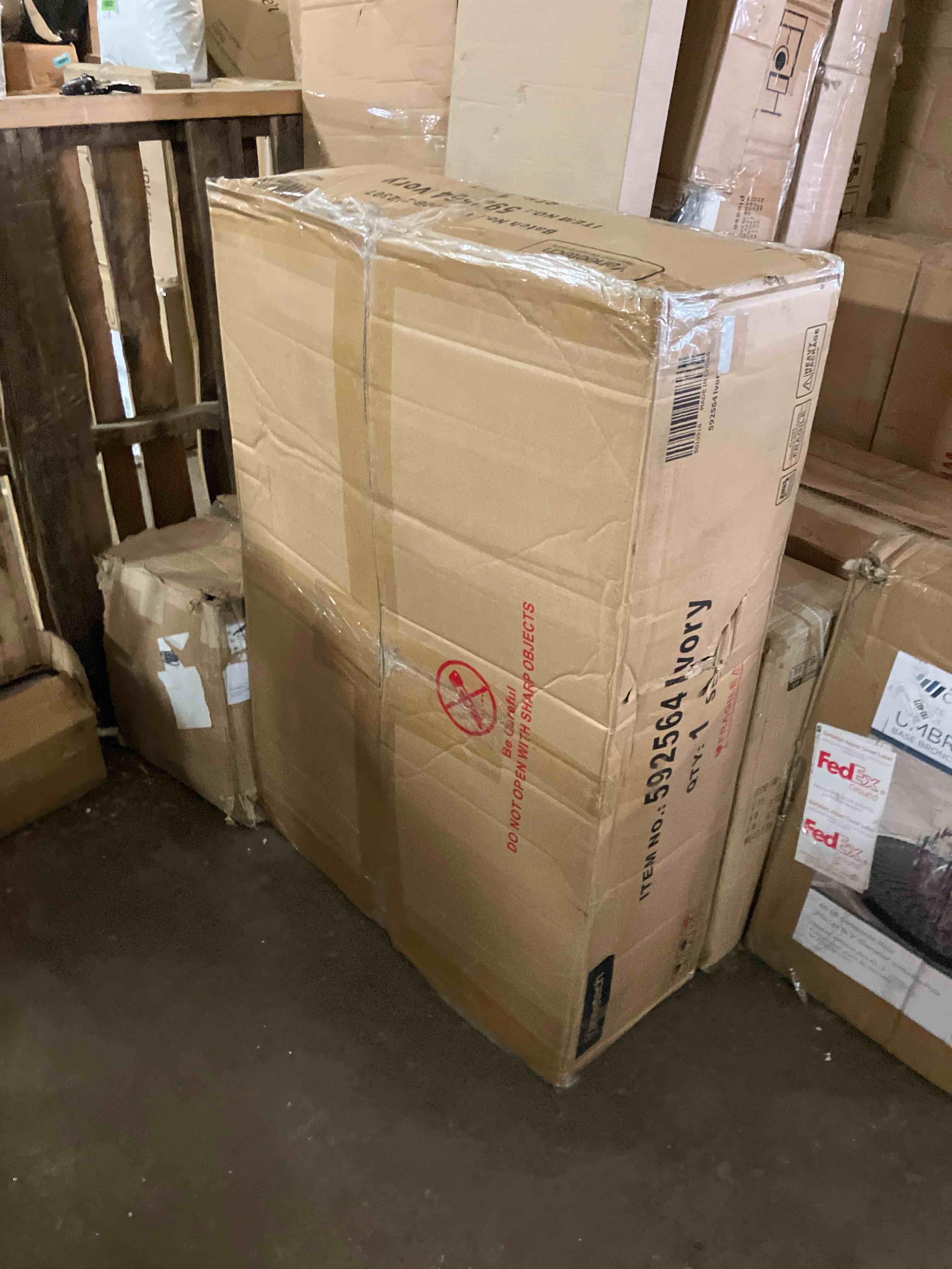 https://s3.amazonaws.com/lotting-images-prod/phillipi/GRN6454949_1719343843014.jpeg
