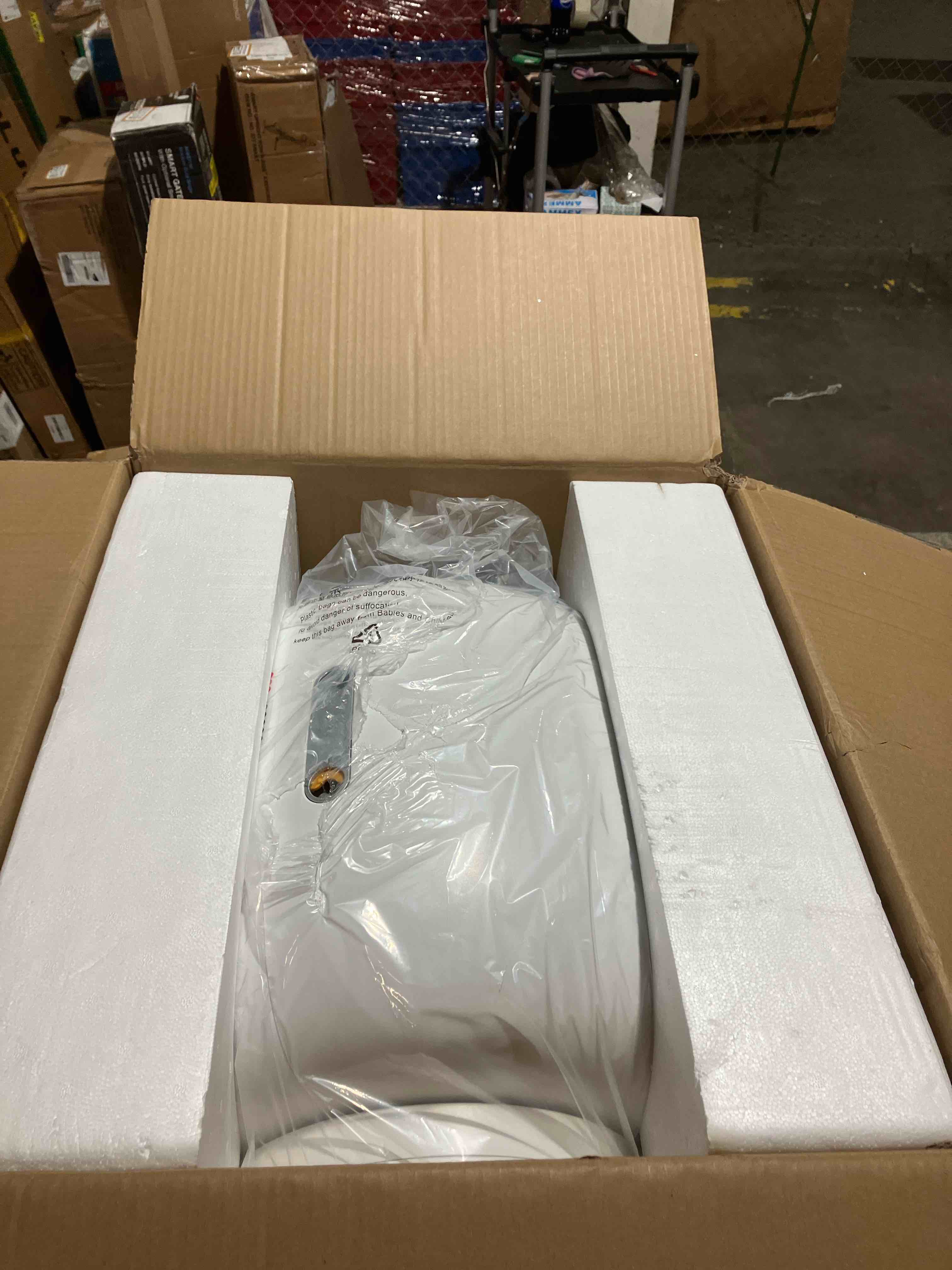 https://s3.amazonaws.com/lotting-images-prod/phillipi/GRN6460342_1735324579294.jpeg