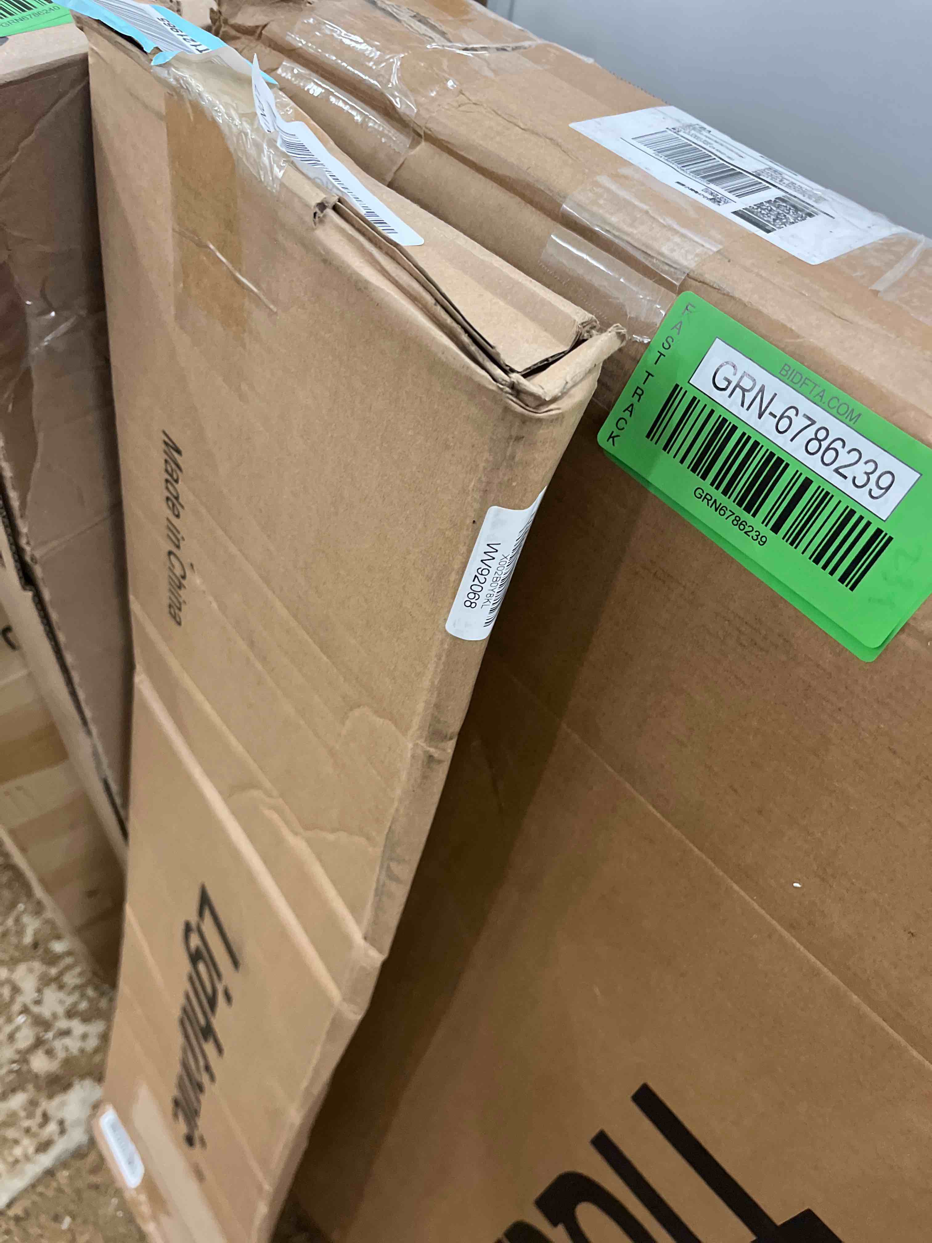 https://s3.amazonaws.com/lotting-images-prod/phillipi/GRN6786201_1732548626515.jpeg
