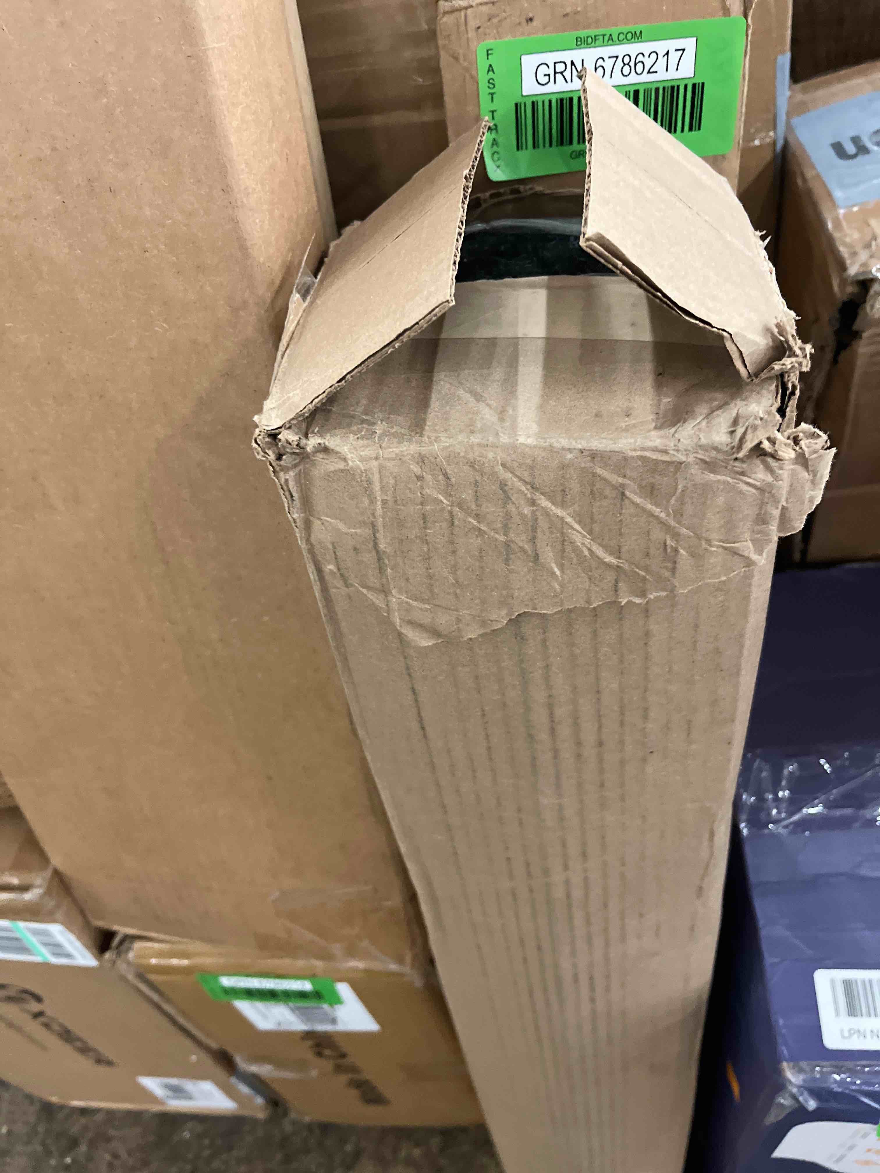 https://s3.amazonaws.com/lotting-images-prod/phillipi/GRN6786208_1732549317363.jpeg