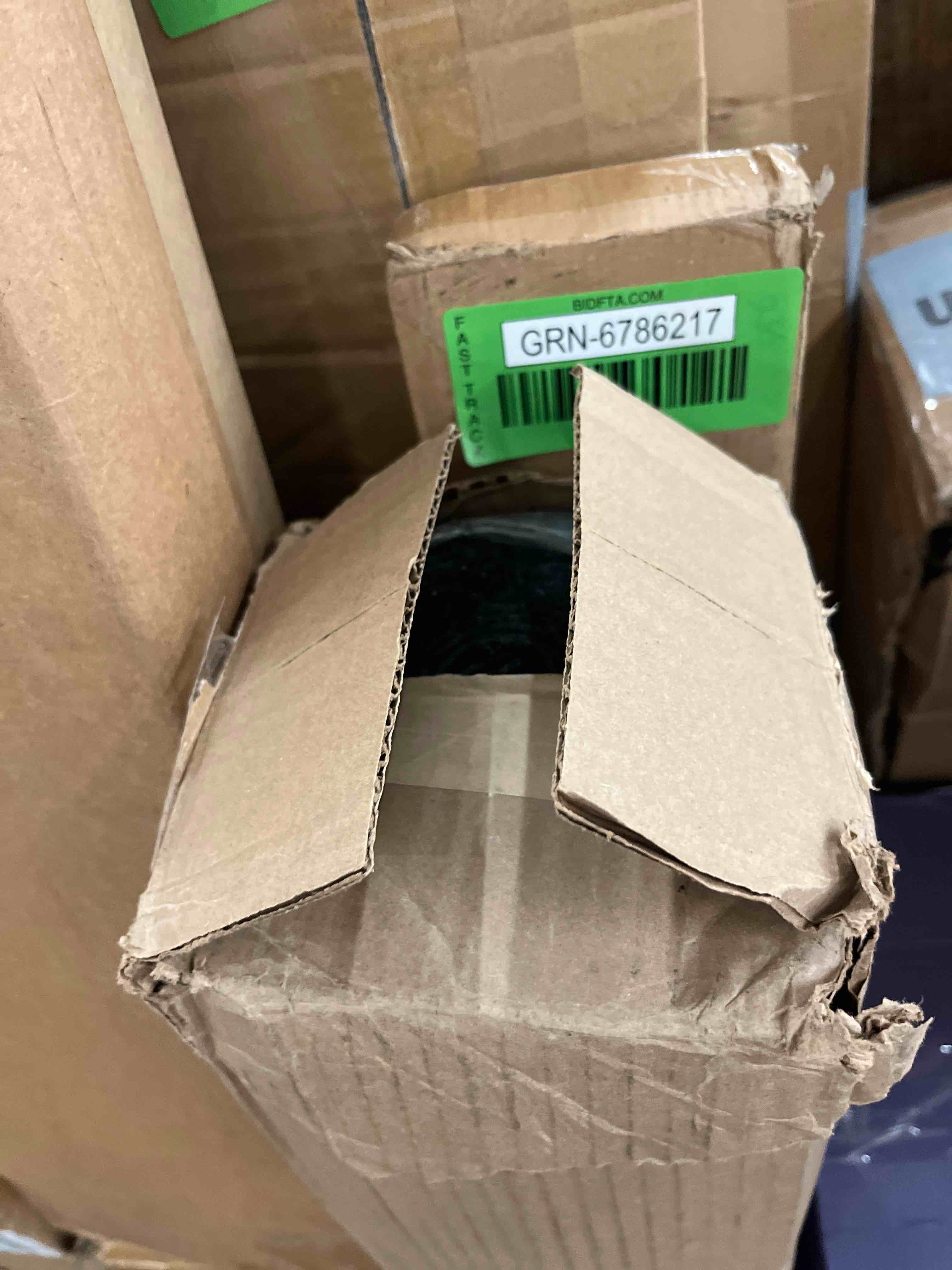 https://s3.amazonaws.com/lotting-images-prod/phillipi/GRN6786208_1732549318828.jpeg