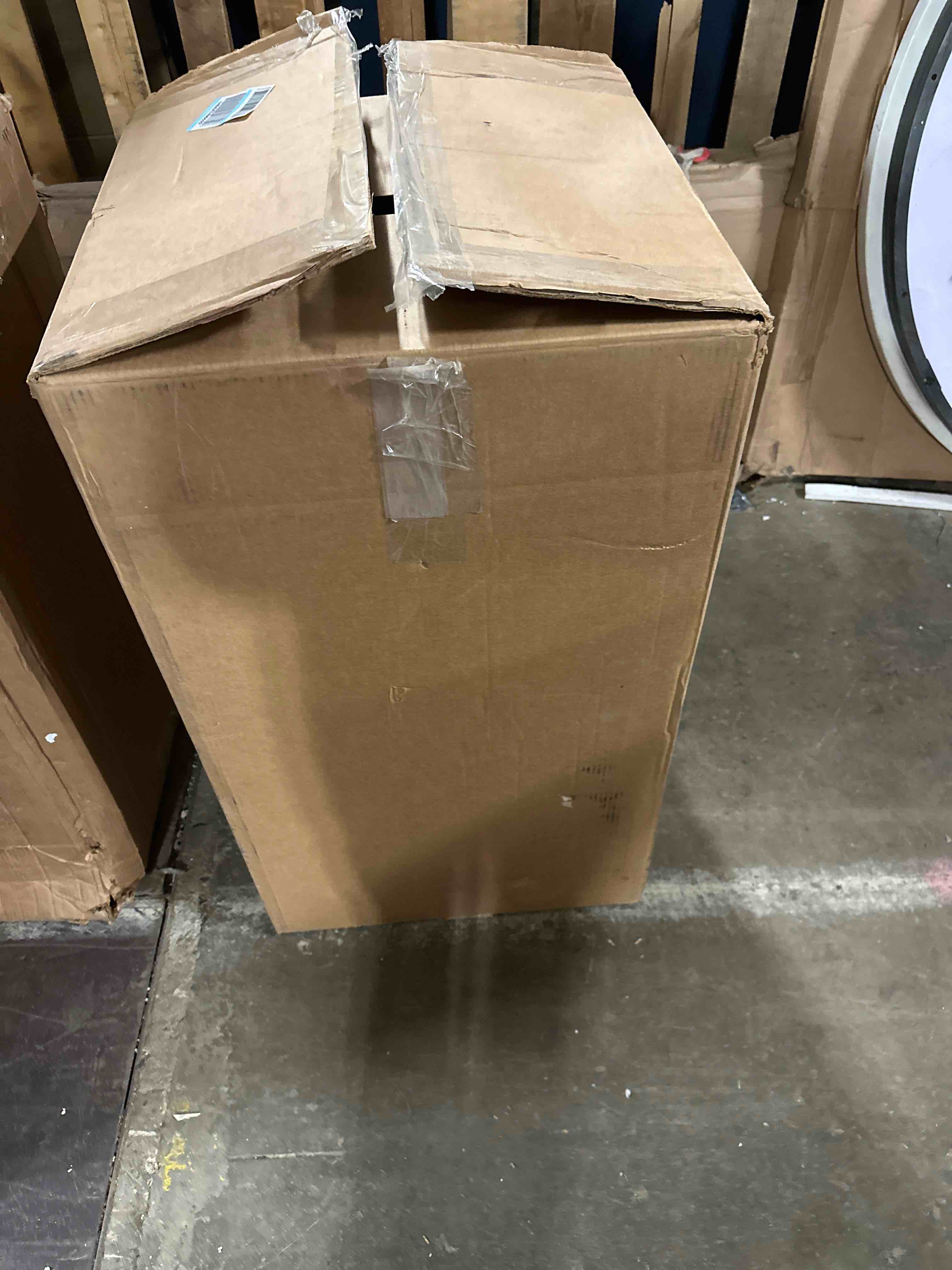 https://s3.amazonaws.com/lotting-images-prod/phillipi/GRY3072658_1678307377381.jpeg