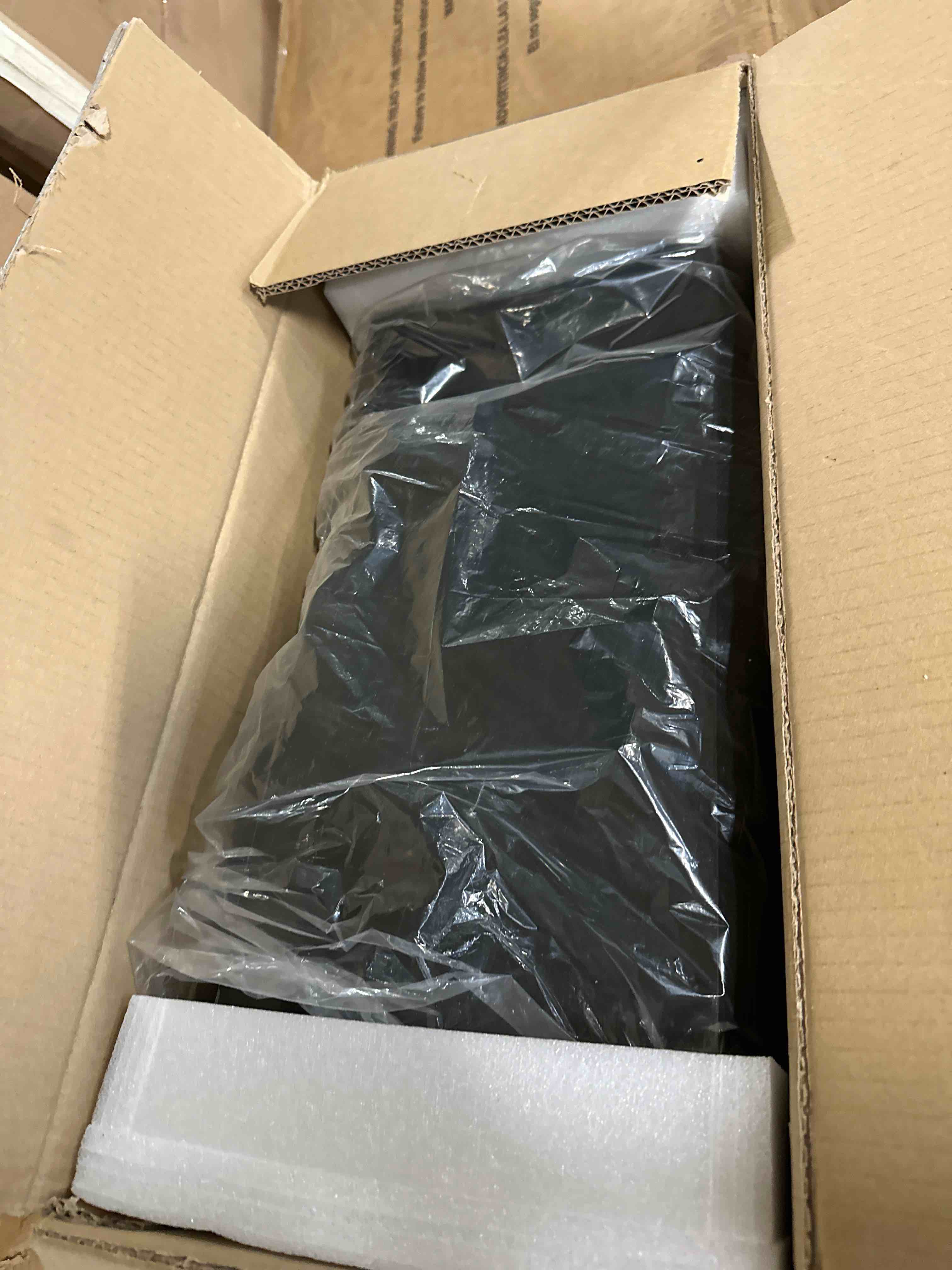 https://s3.amazonaws.com/lotting-images-prod/phillipi/GRY3072703_1678376831518.jpeg