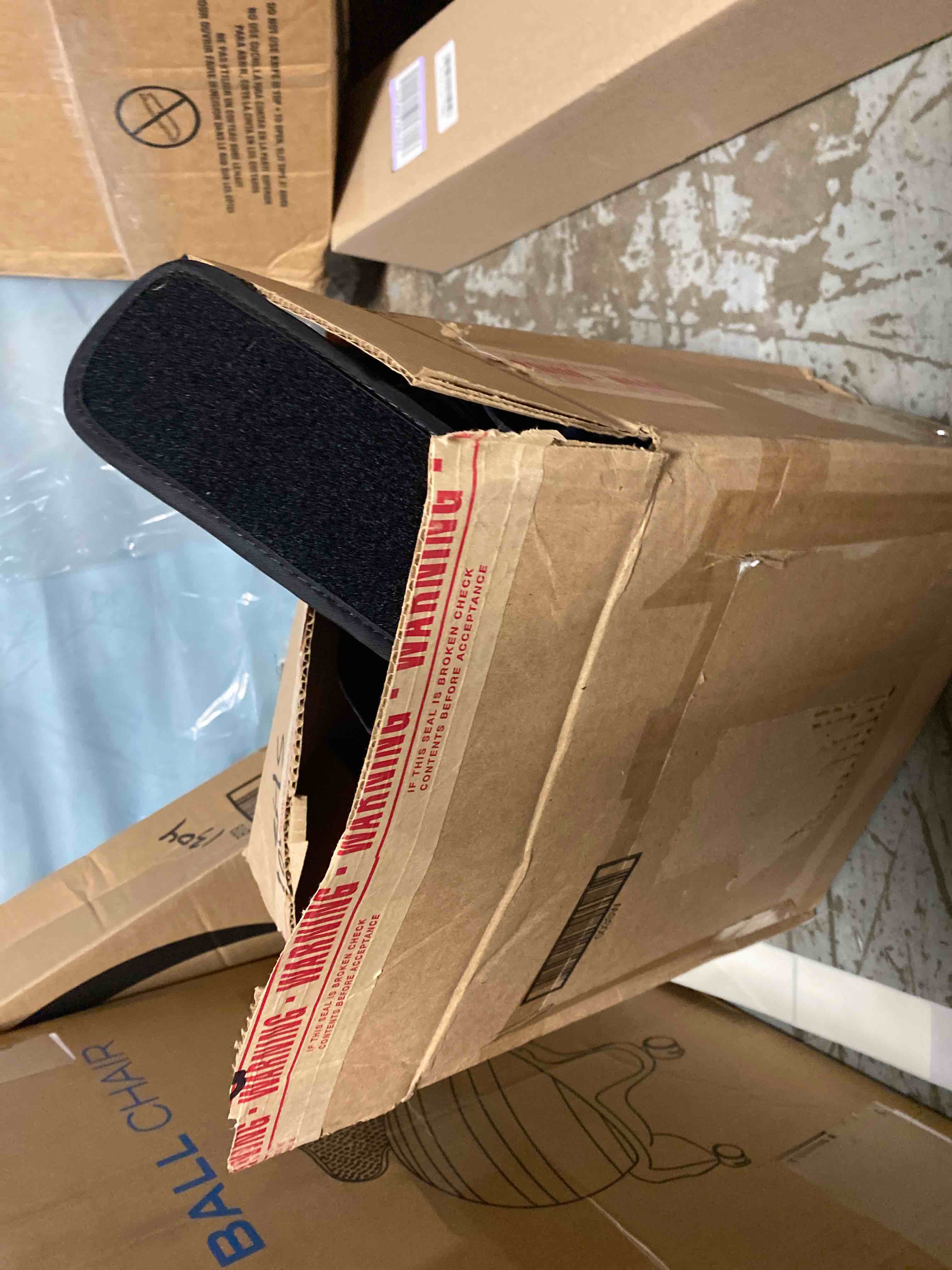 https://s3.amazonaws.com/lotting-images-prod/phillipi/GRY3083504_1662046197215.jpeg