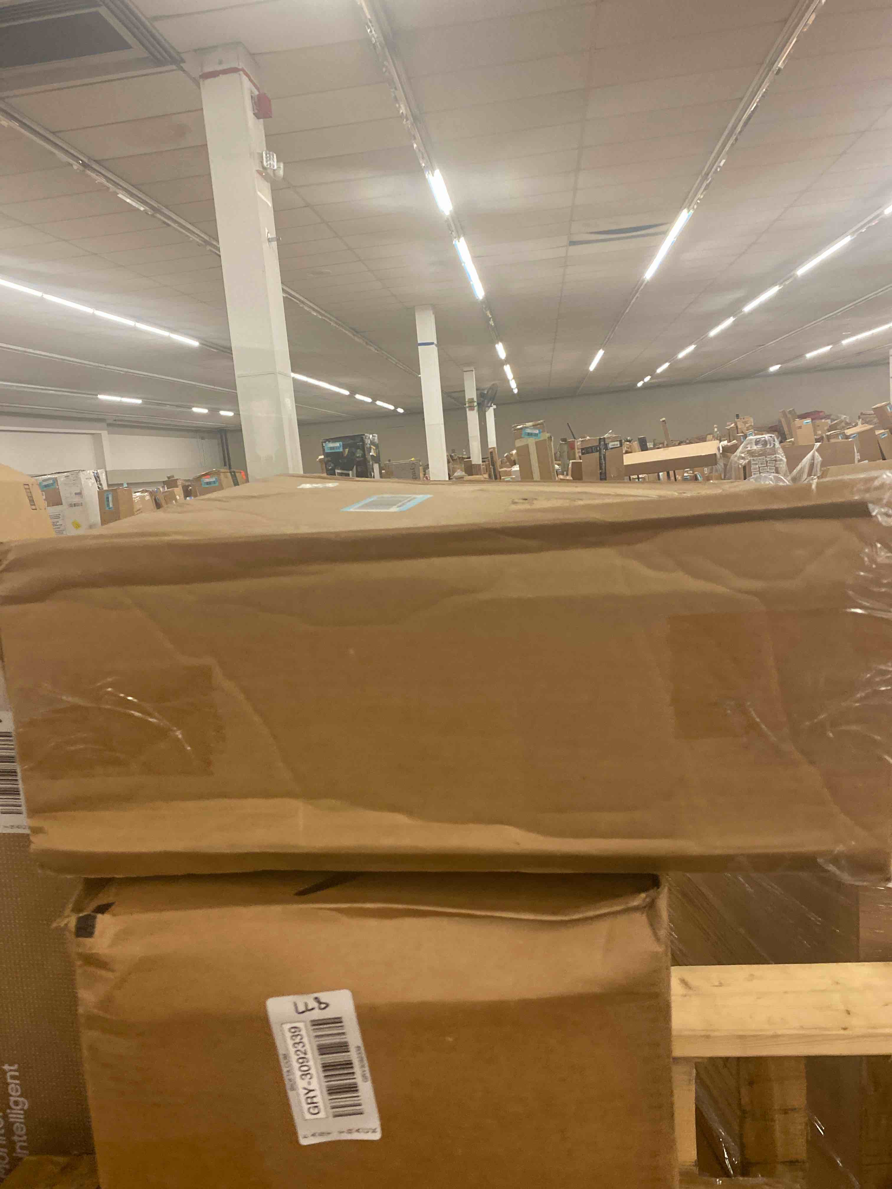 https://s3.amazonaws.com/lotting-images-prod/phillipi/GRY3092341_1657110285961.jpeg