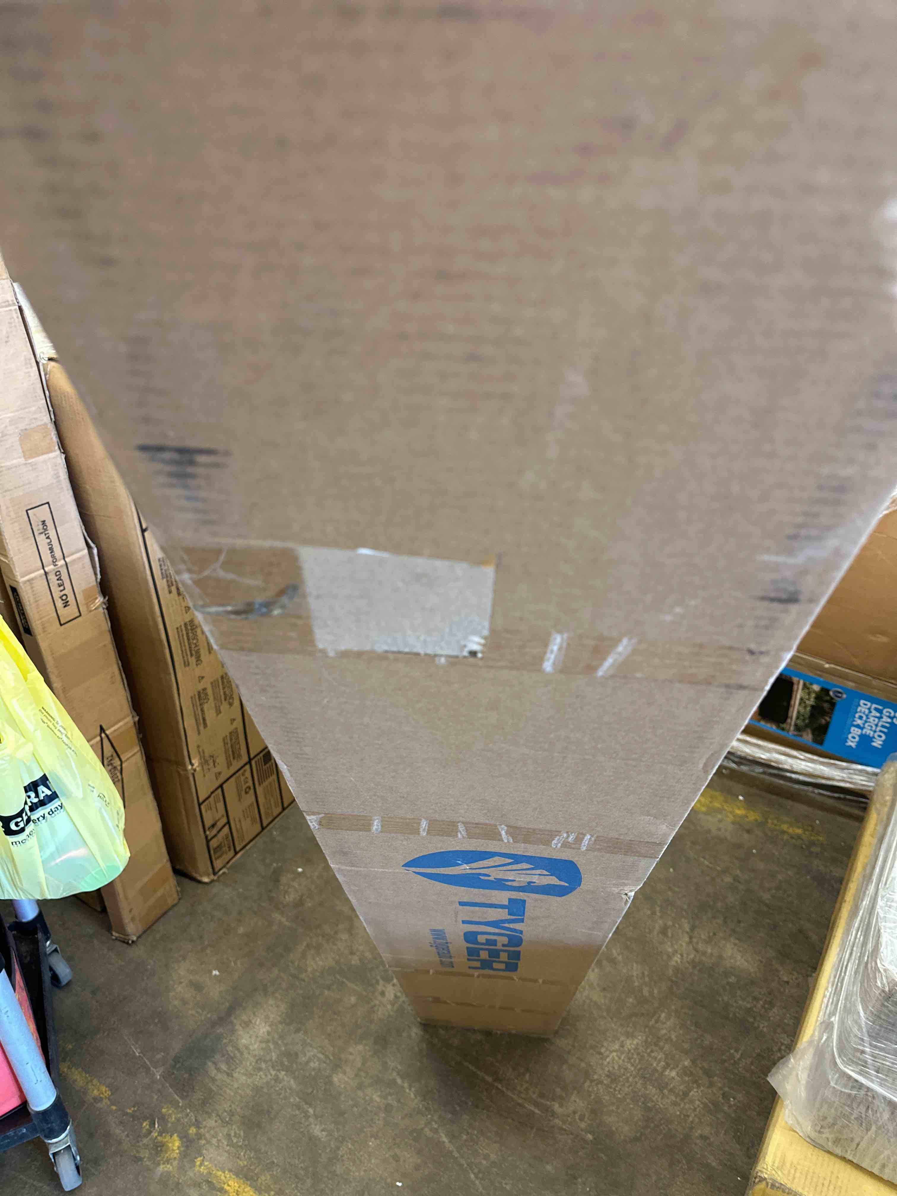 https://s3.amazonaws.com/lotting-images-prod/phillipi/GRY3106191_1686233597104.jpeg