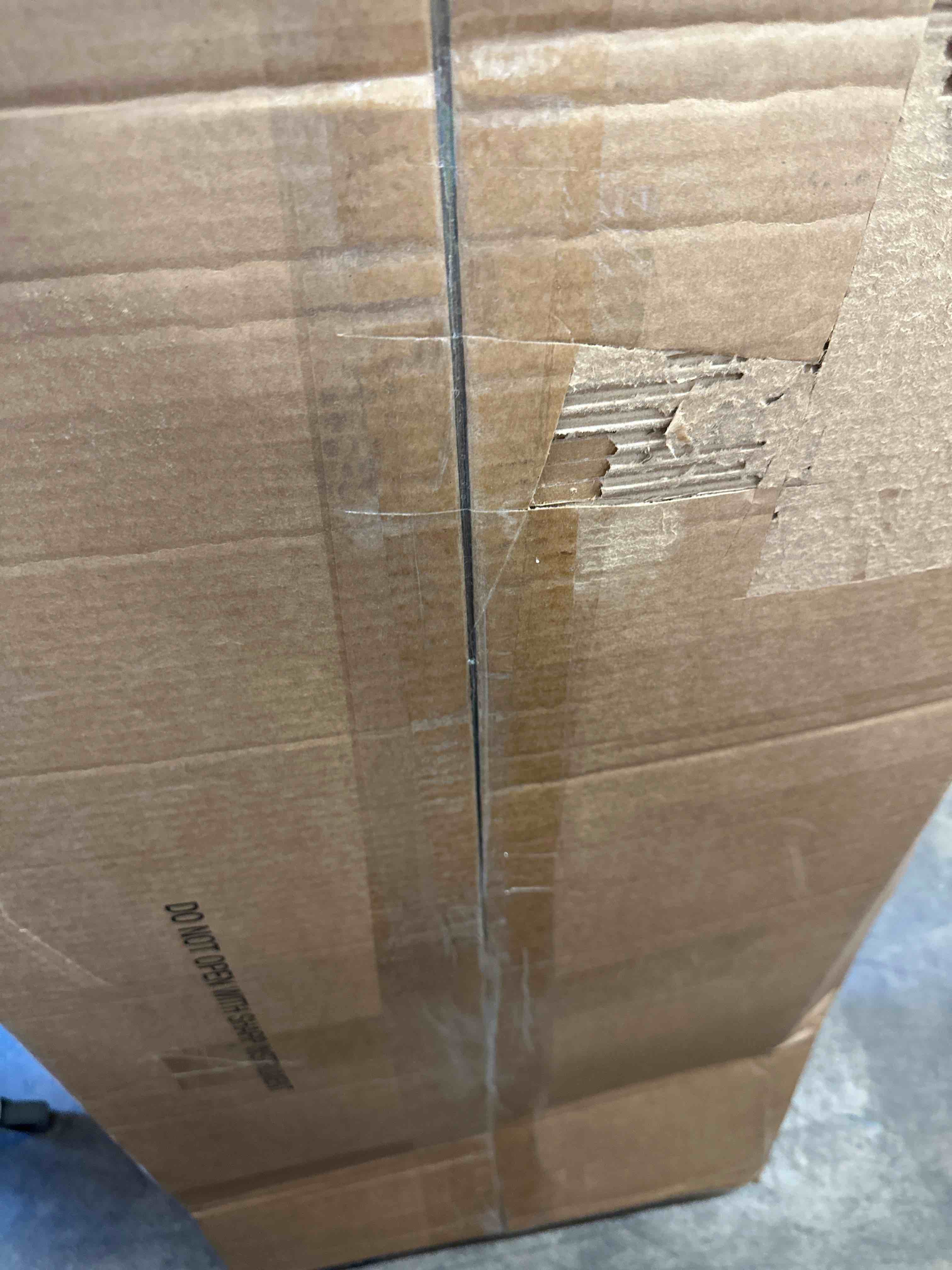 https://s3.amazonaws.com/lotting-images-prod/phillipi/GRY3106259_1686243688327.jpeg