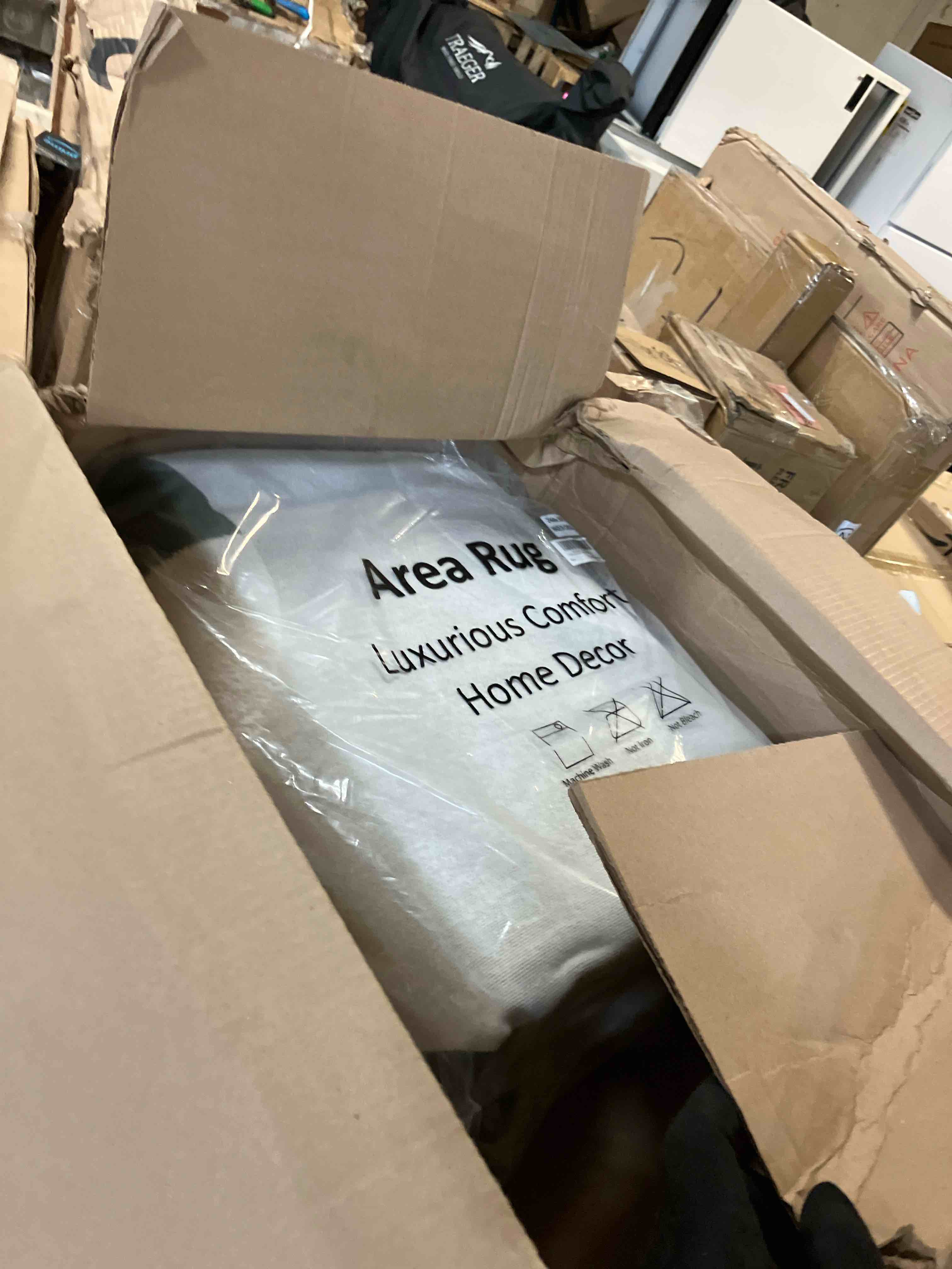 https://s3.amazonaws.com/lotting-images-prod/phillipi/ORG3765198_1737333941084.jpeg