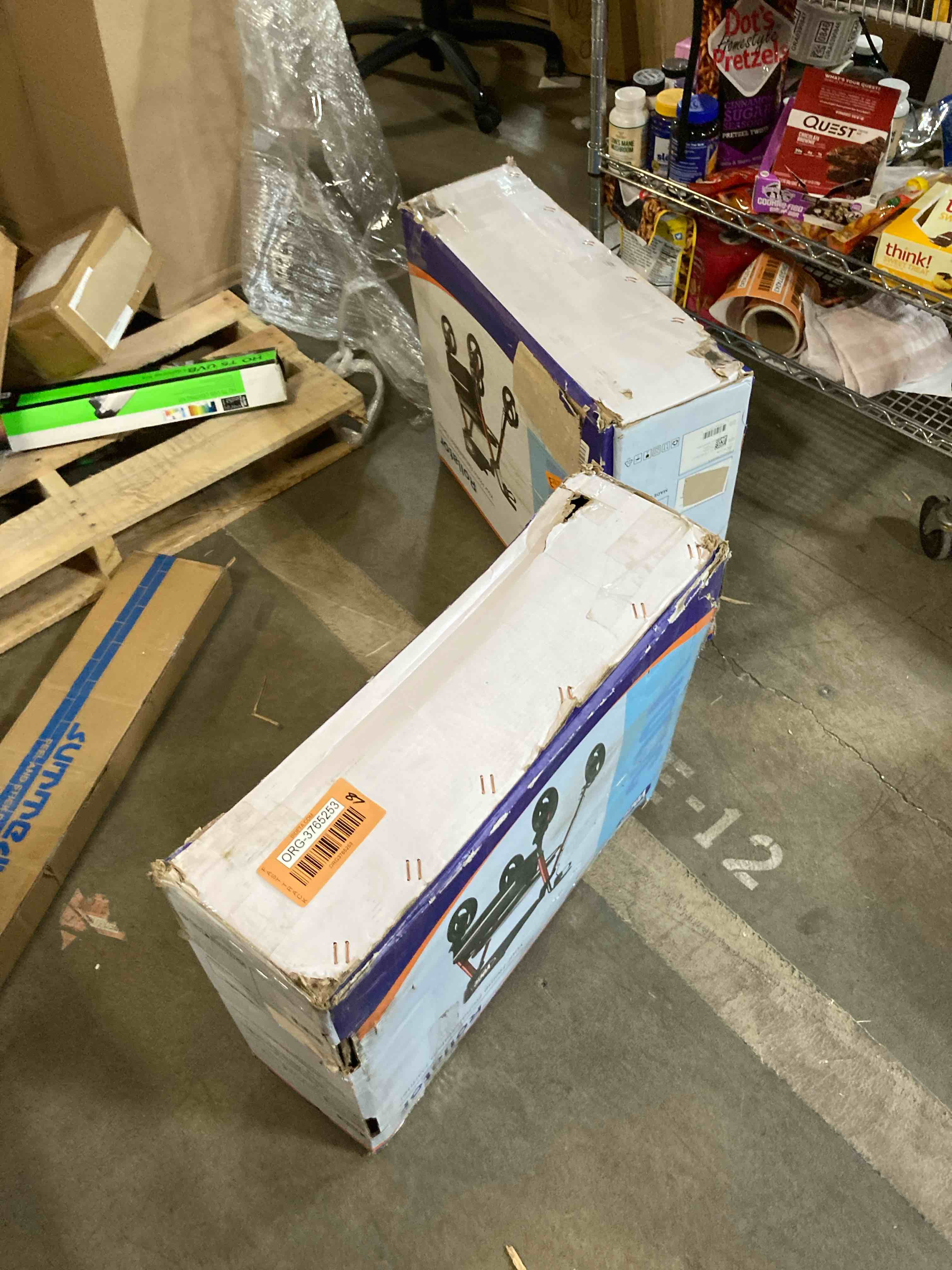 https://s3.amazonaws.com/lotting-images-prod/phillipi/ORG3765253_1737338129625.jpeg