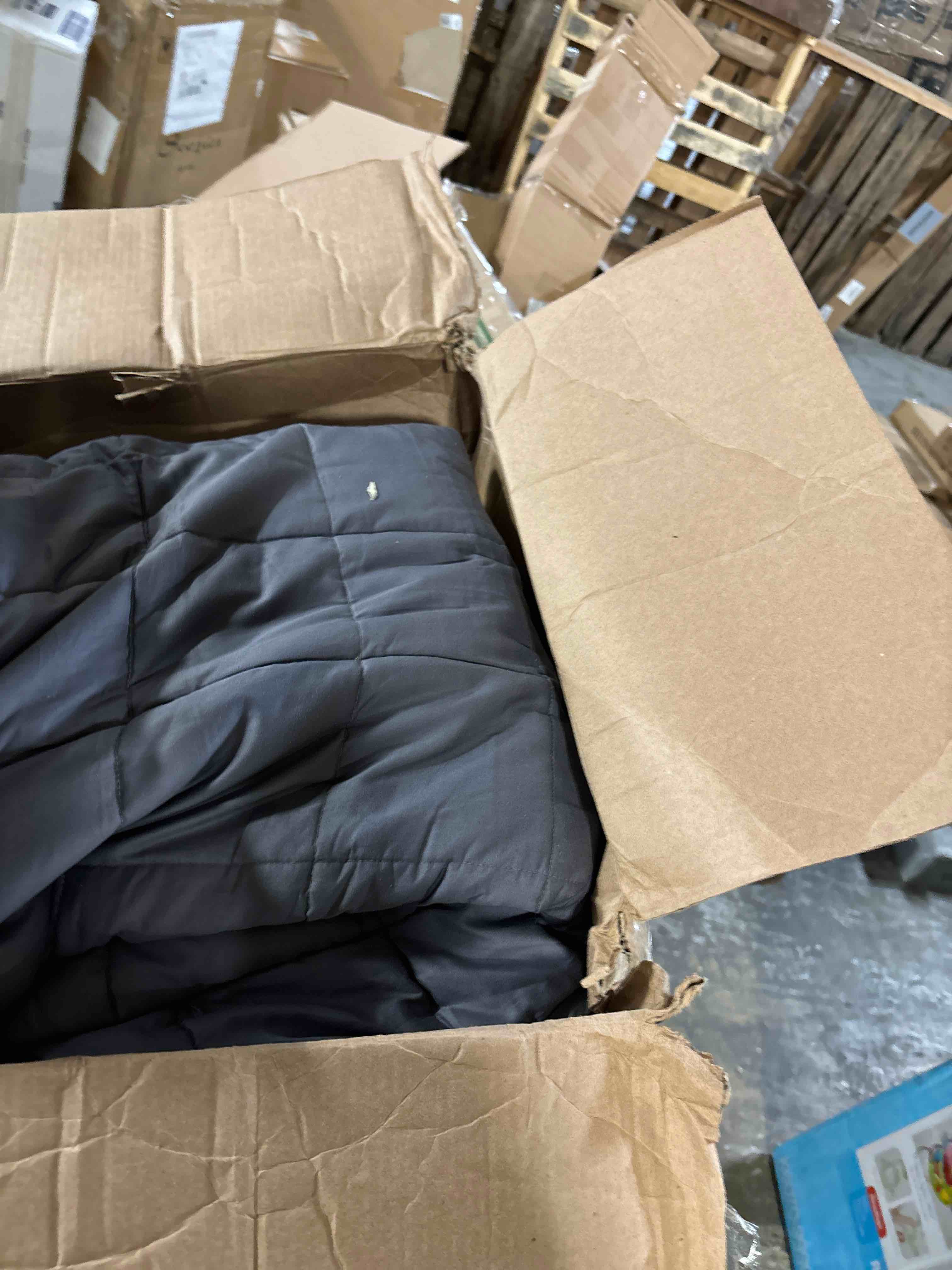 https://s3.amazonaws.com/lotting-images-prod/phillipi/ORG3766951_1726074517143.jpeg