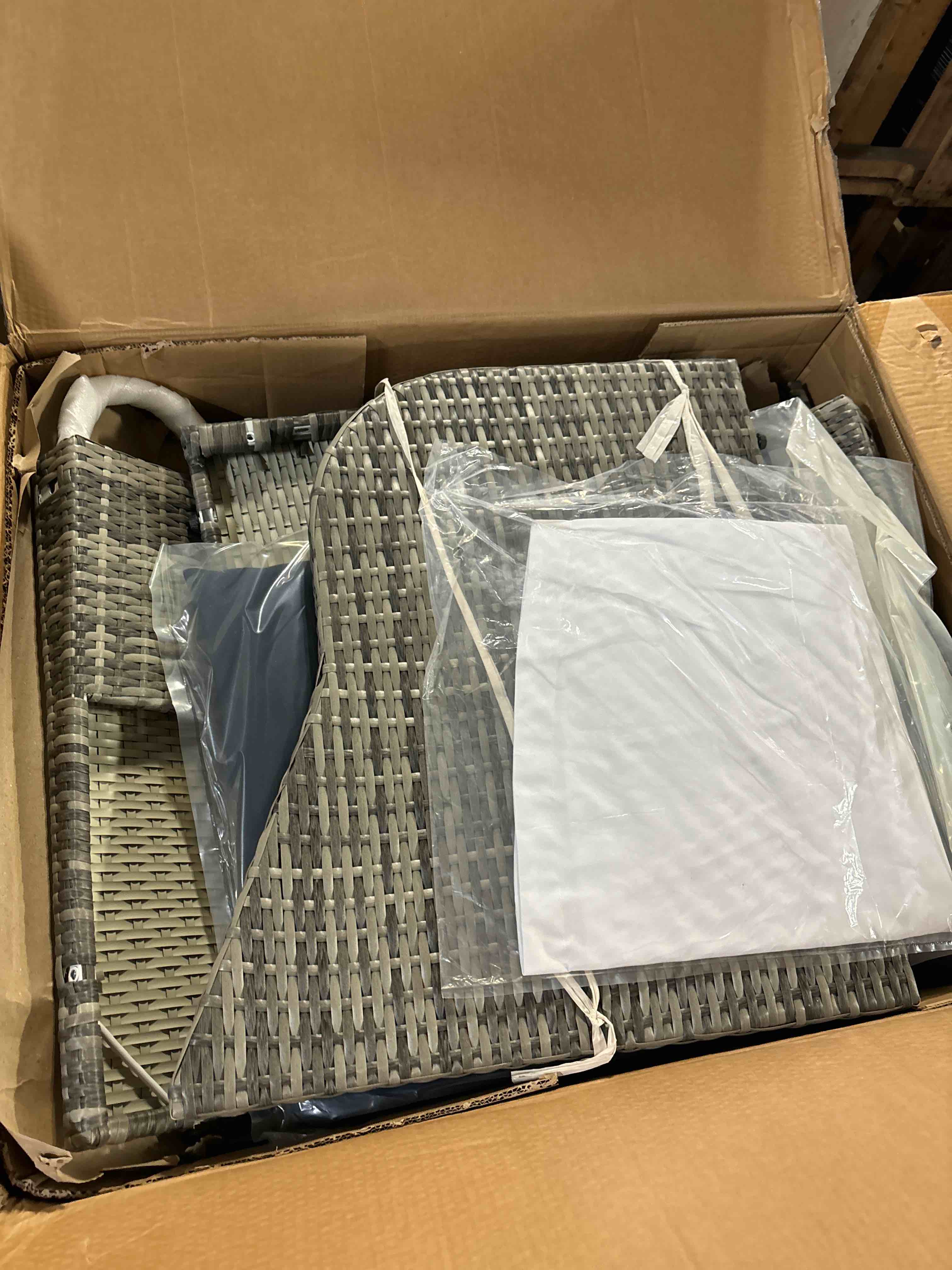 https://s3.amazonaws.com/lotting-images-prod/phillipi/ORG3766959_1726073158841.jpeg