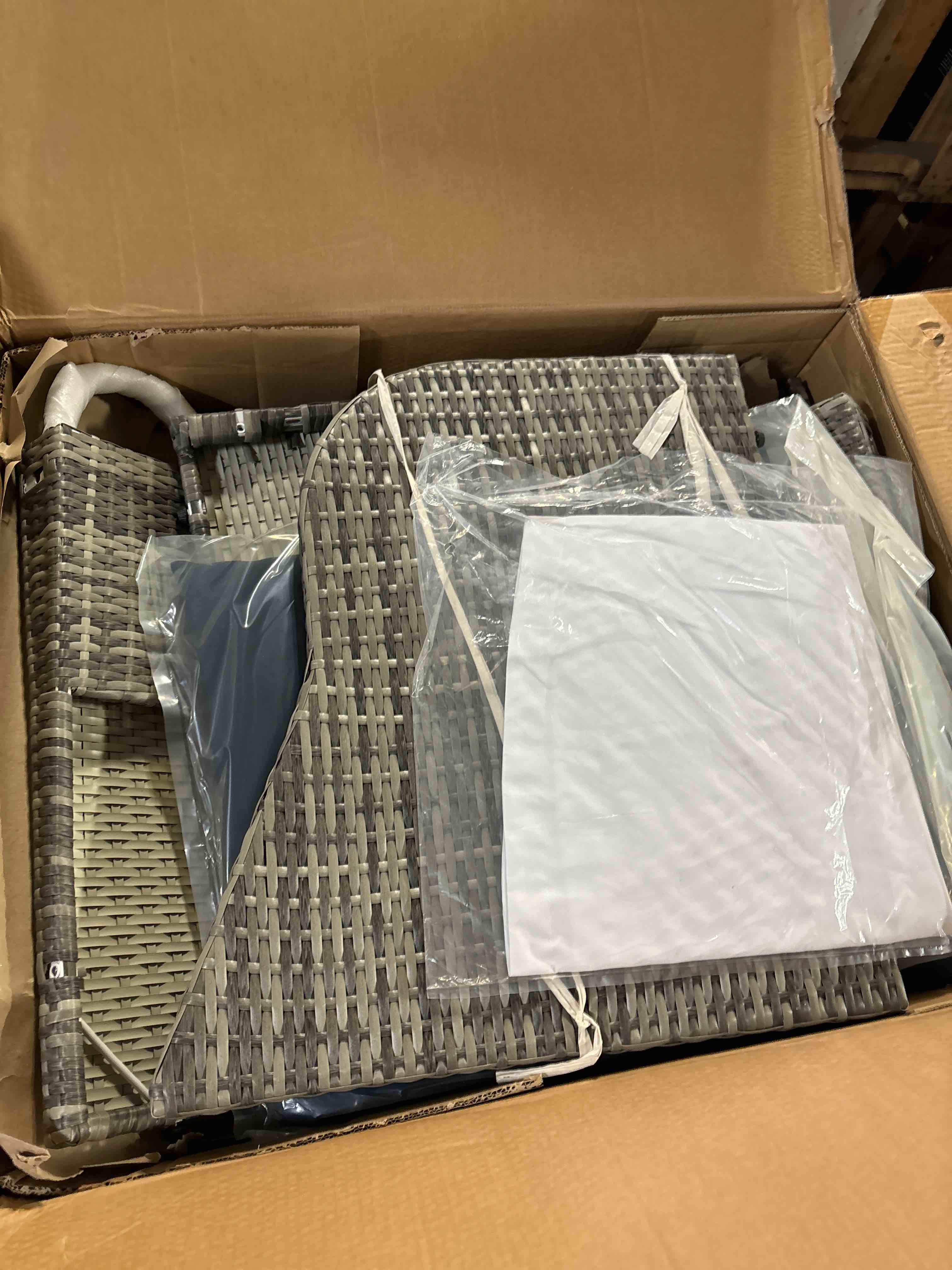 https://s3.amazonaws.com/lotting-images-prod/phillipi/ORG3766959_1726073159967.jpeg