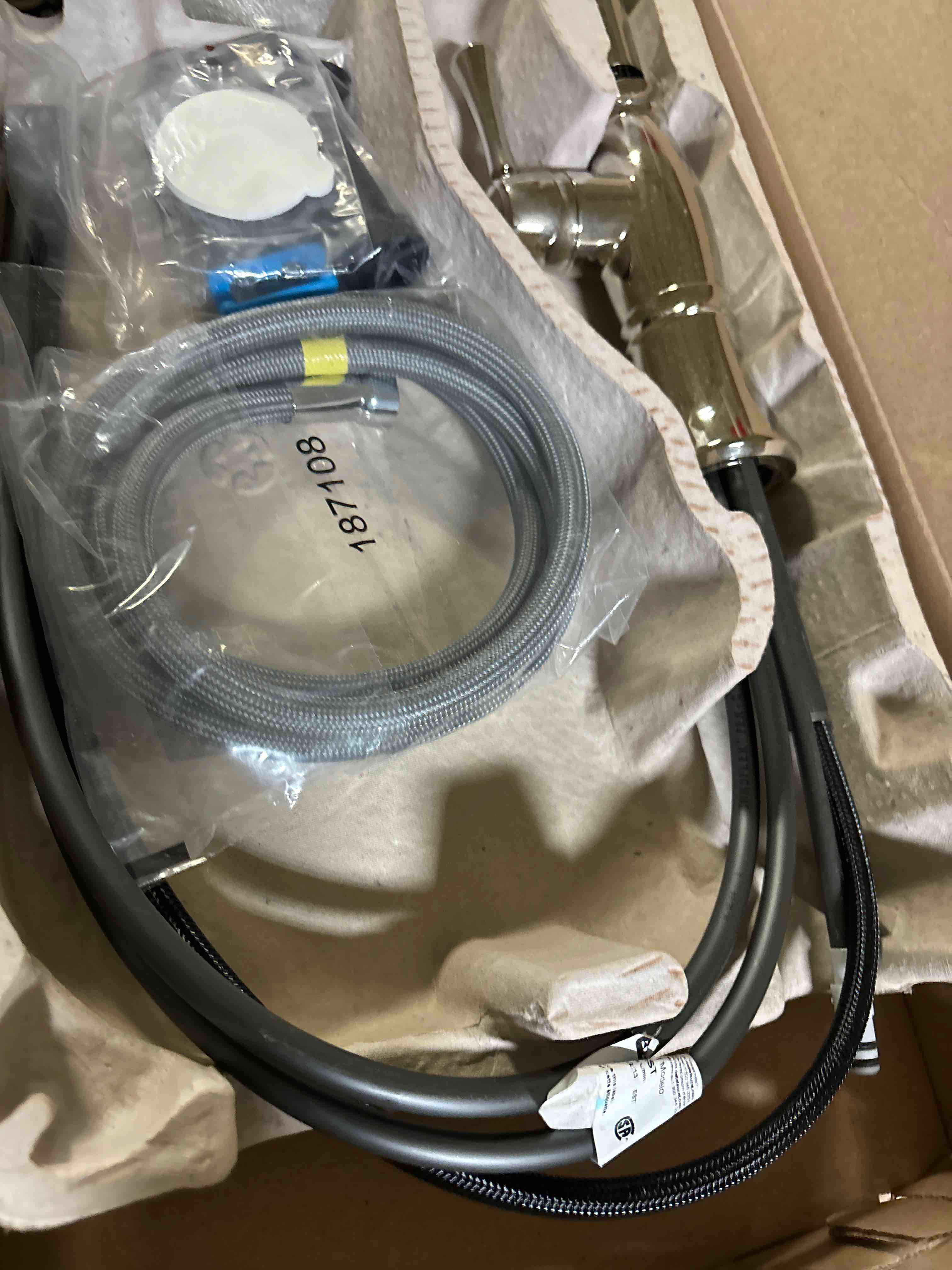 https://s3.amazonaws.com/lotting-images-prod/phillipi/ORG3767017_1726002413188.jpeg