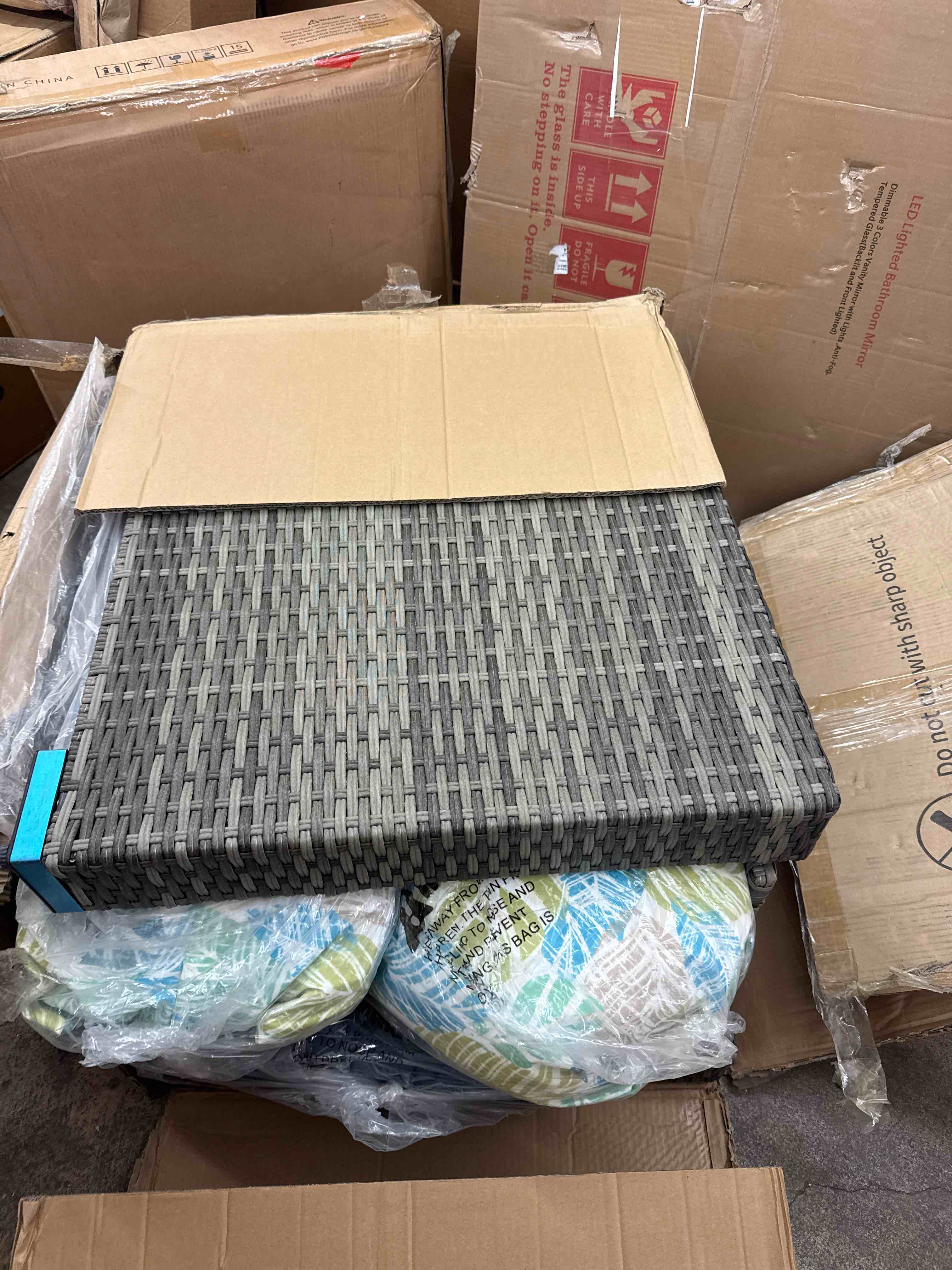 https://s3.amazonaws.com/lotting-images-prod/phillipi/ORG3768774_1729195354058.jpeg