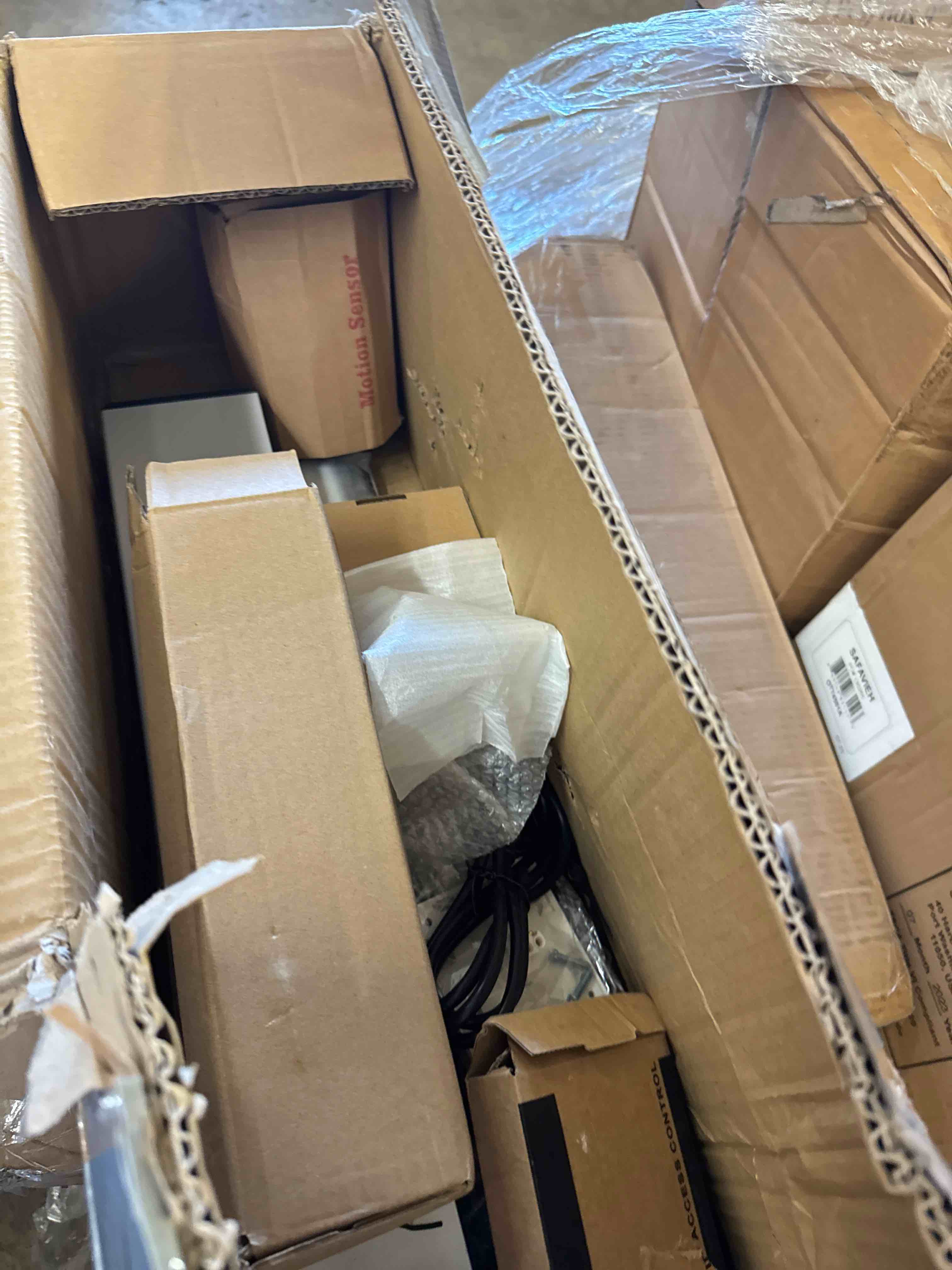 https://s3.amazonaws.com/lotting-images-prod/phillipi/ORG3768804_1729264936532.jpeg