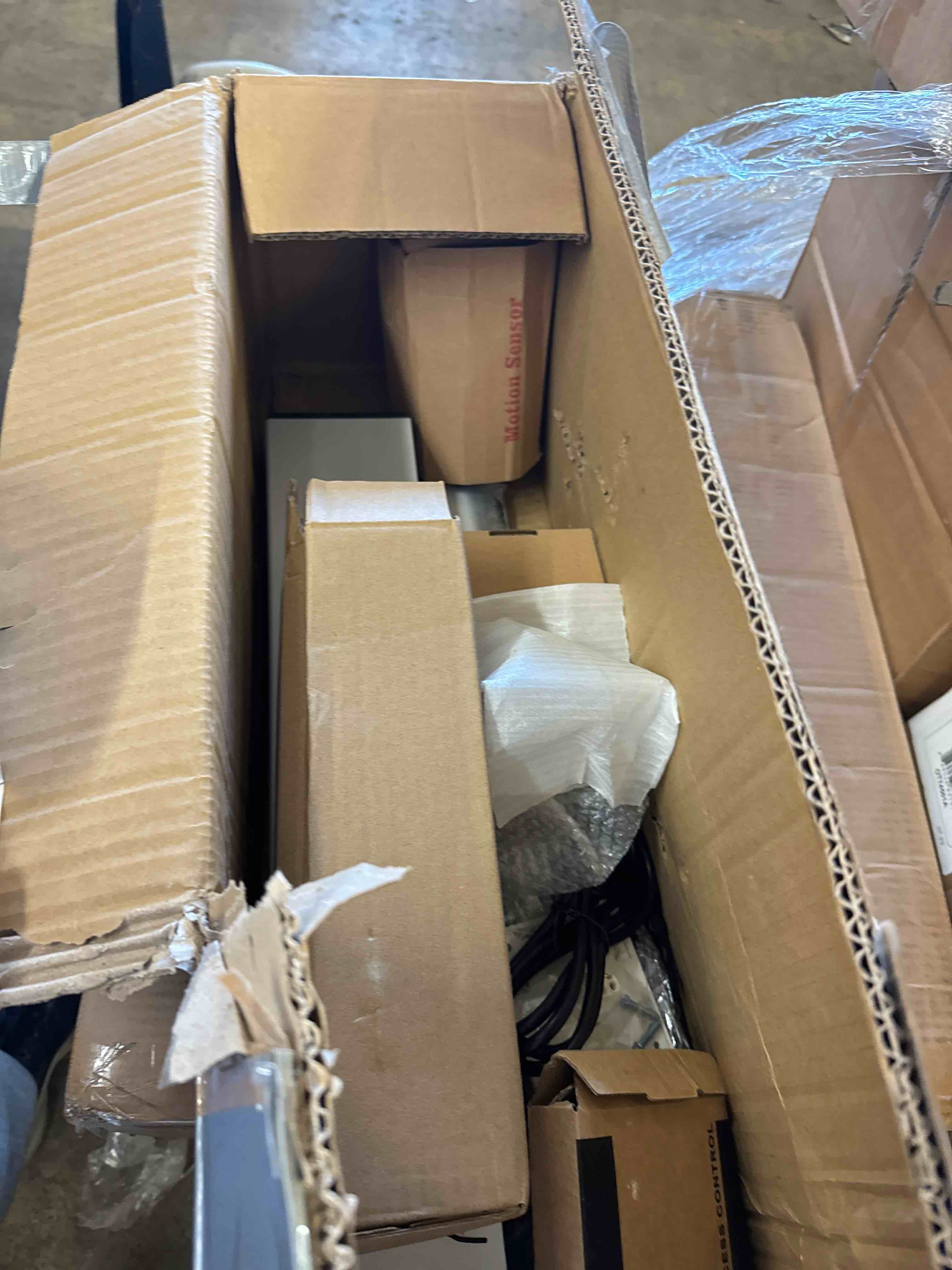 https://s3.amazonaws.com/lotting-images-prod/phillipi/ORG3768804_1729264937357.jpeg