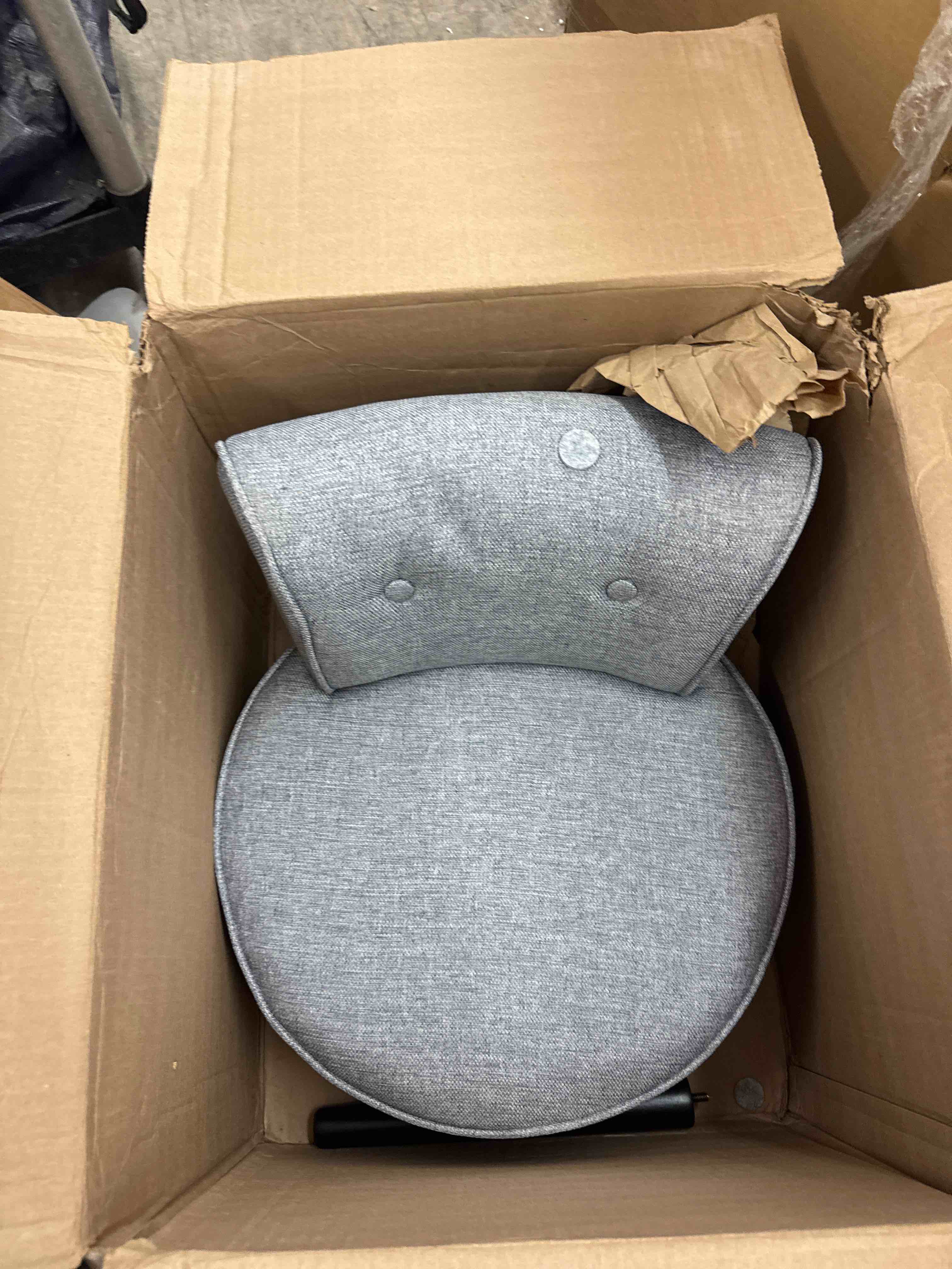 https://s3.amazonaws.com/lotting-images-prod/phillipi/ORG3769803_1732561856562.jpeg