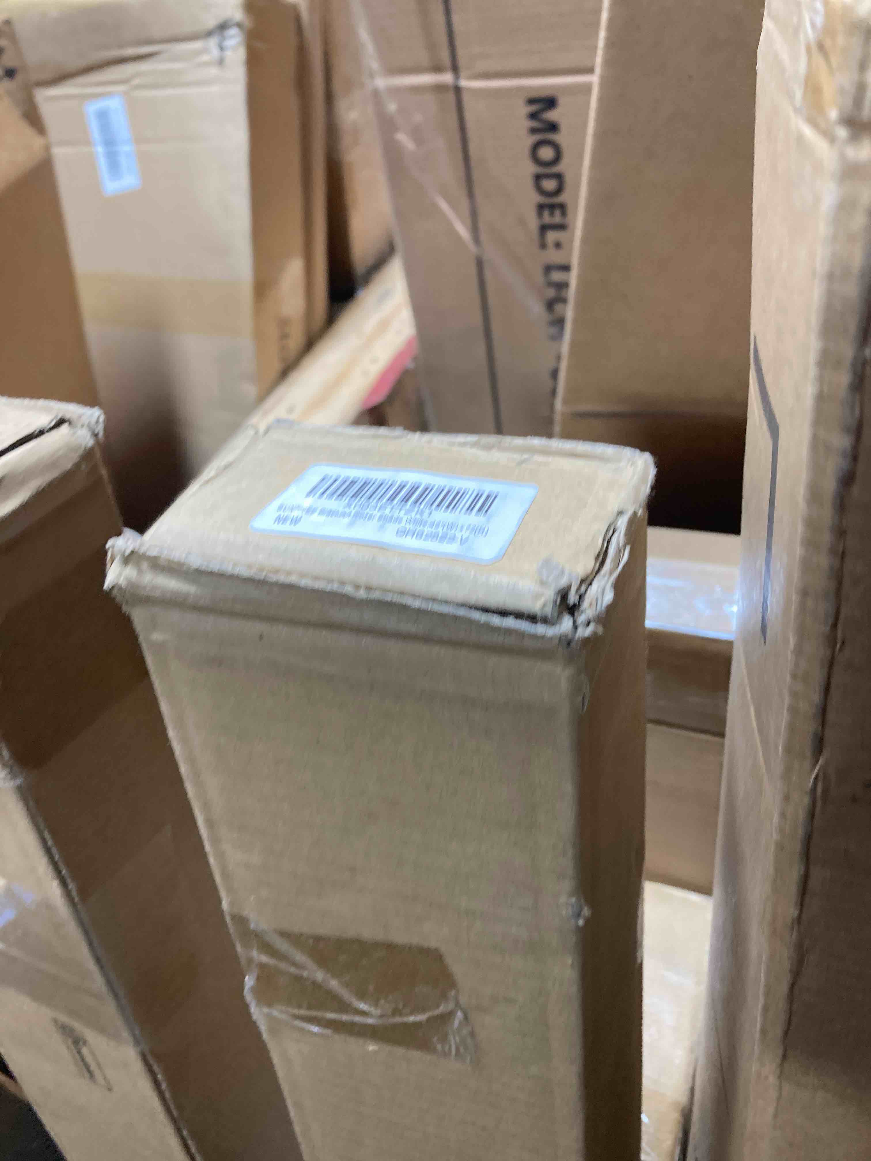 https://s3.amazonaws.com/lotting-images-prod/phillipi/ORG3773652_1730911167421.jpeg