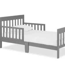 Dream On Me Finn Toddler Bed in Storm Grey, Greenguard Gold and JPMA Certified, Non-Toxic Finish, Made of Sustainable New Zealand Pinewood, Wooden Nursery Furniture