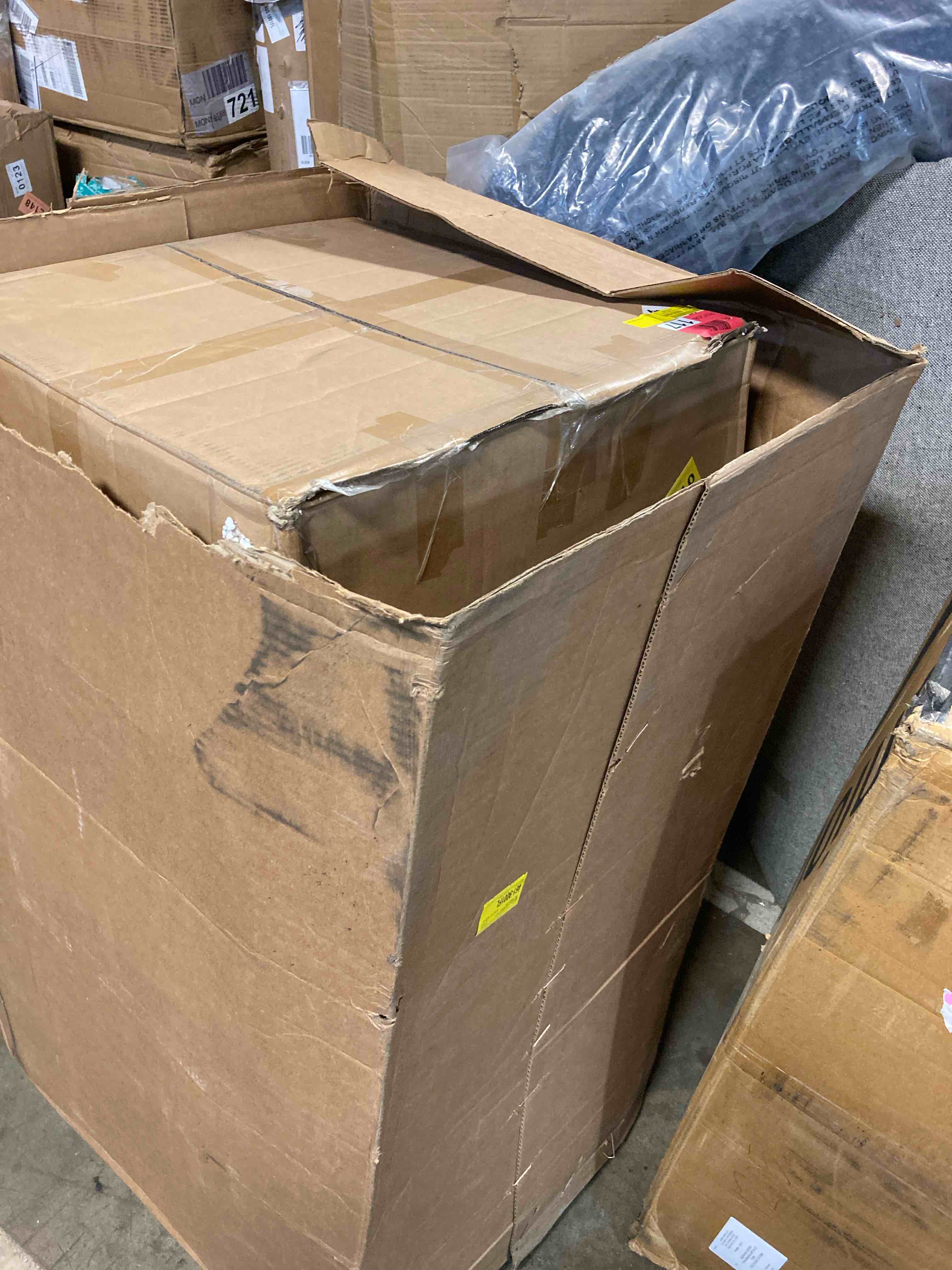 https://s3.amazonaws.com/lotting-images-prod/phillipi/ORG3871181_1715022489907.jpeg