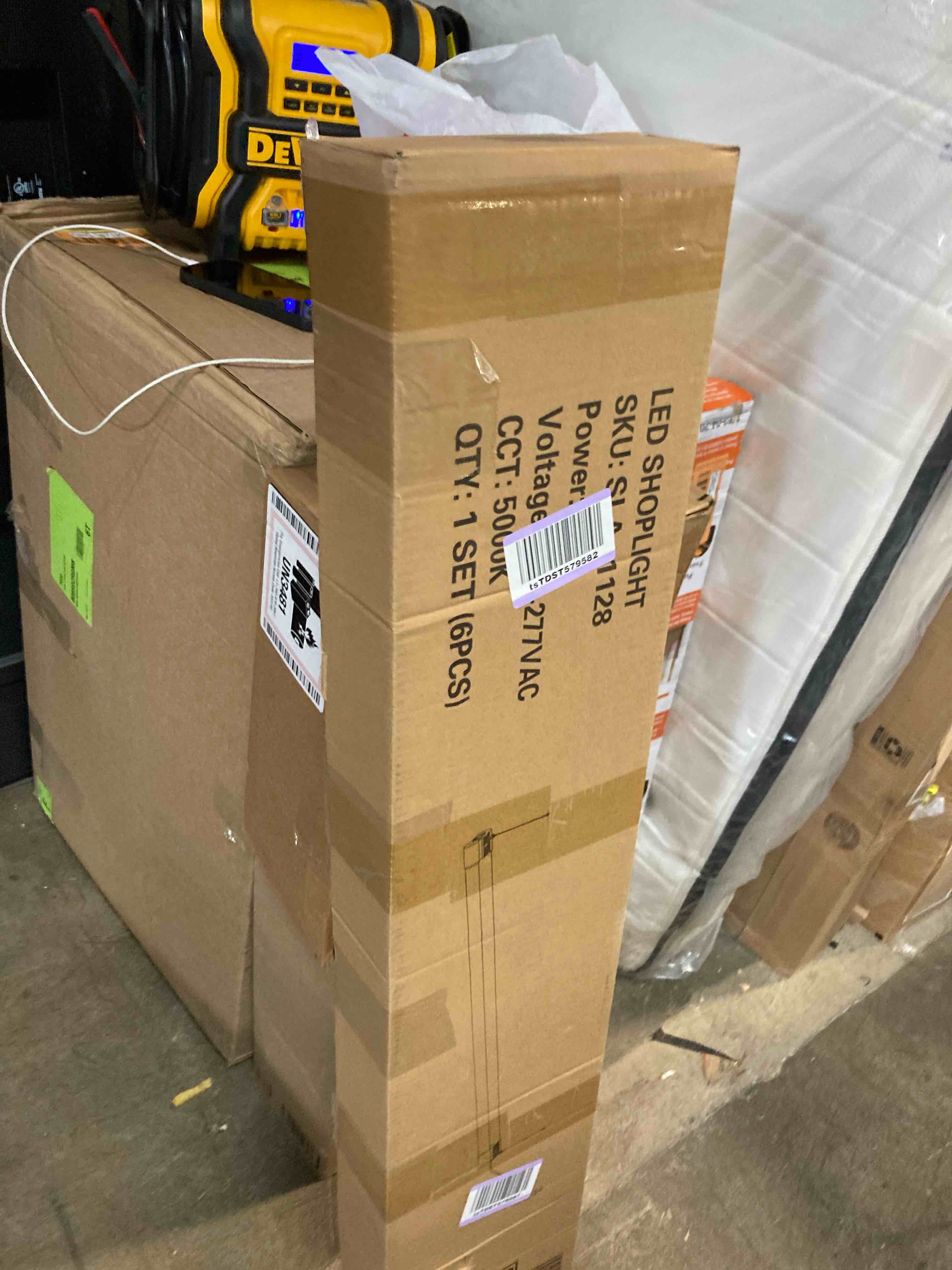 https://s3.amazonaws.com/lotting-images-prod/phillipi/ORG3871916_1719956053376.jpeg