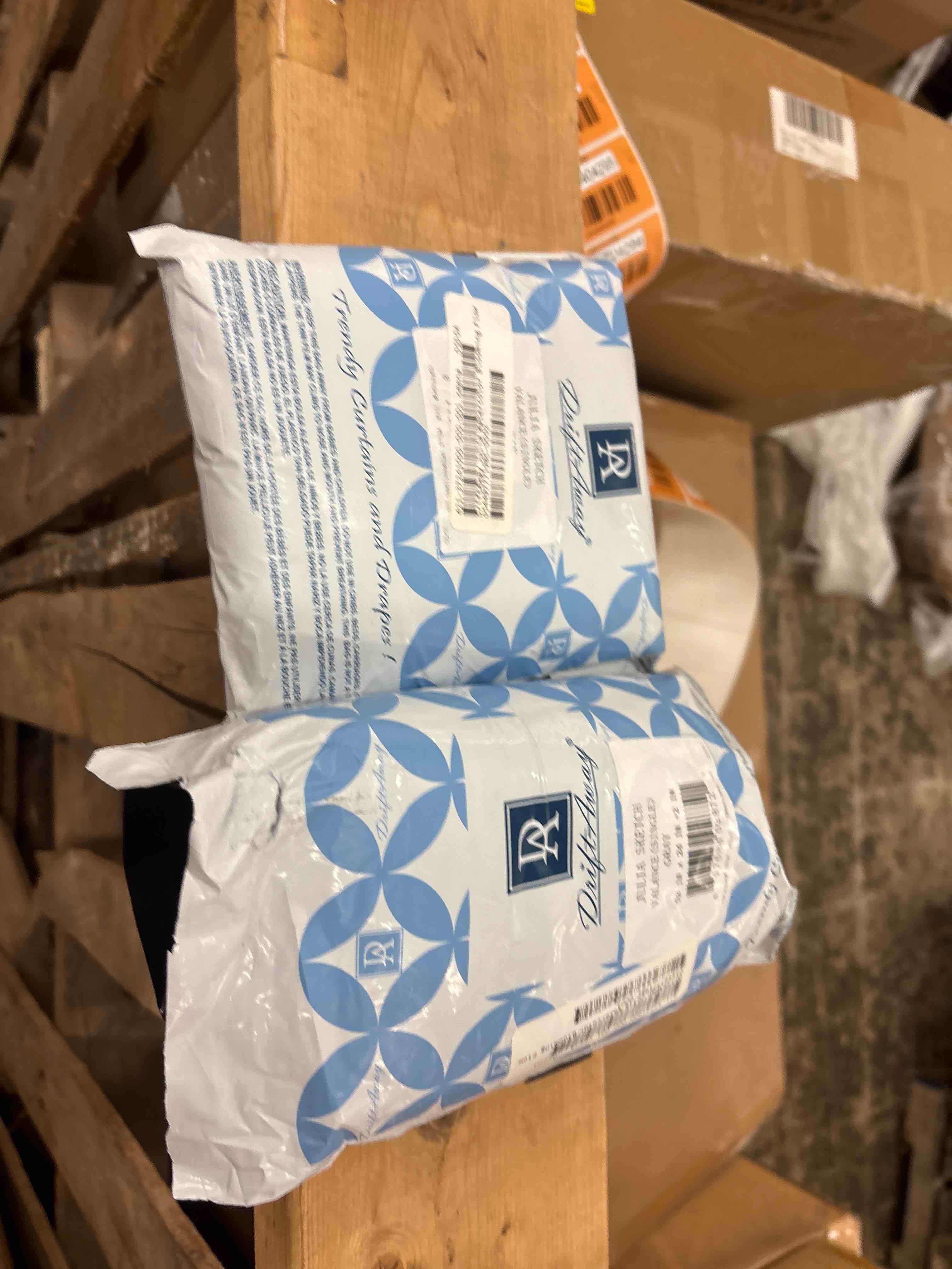 https://s3.amazonaws.com/lotting-images-prod/phillipi/ORG4404305_1745424748829.jpeg