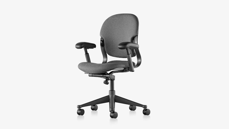 Adjusting Equa 2 Chair