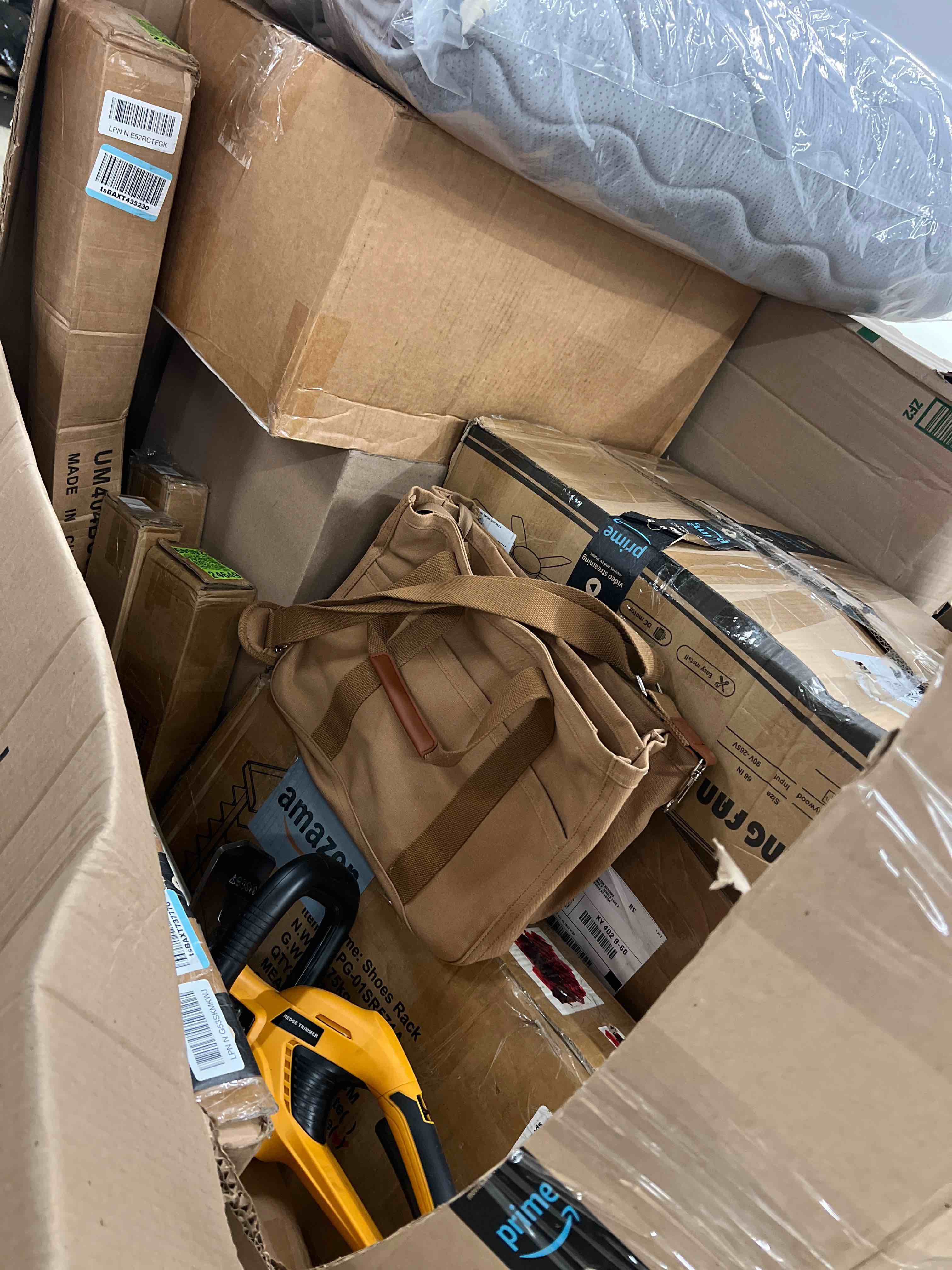 https://s3.amazonaws.com/lotting-images-prod/phillipi/ORG4466918_1759258090239.jpeg