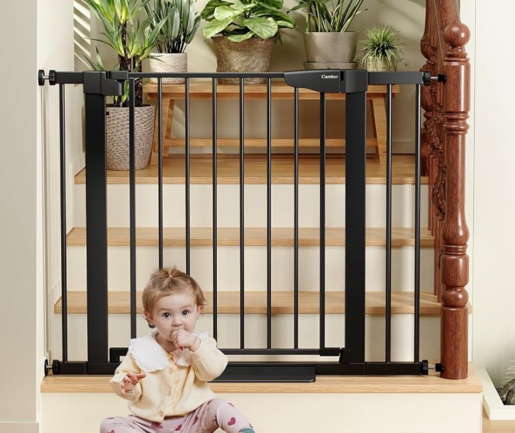 Cumbor 29.7"-40.6" Baby Gate for Stairs, Mom's Choice Awards Winner-Dog Gate for Doorways, Pressure Mounted Self Closing Pet Gates for Dogs Indoor, Durable Safety Child Gate with Easy Walk Thru Door