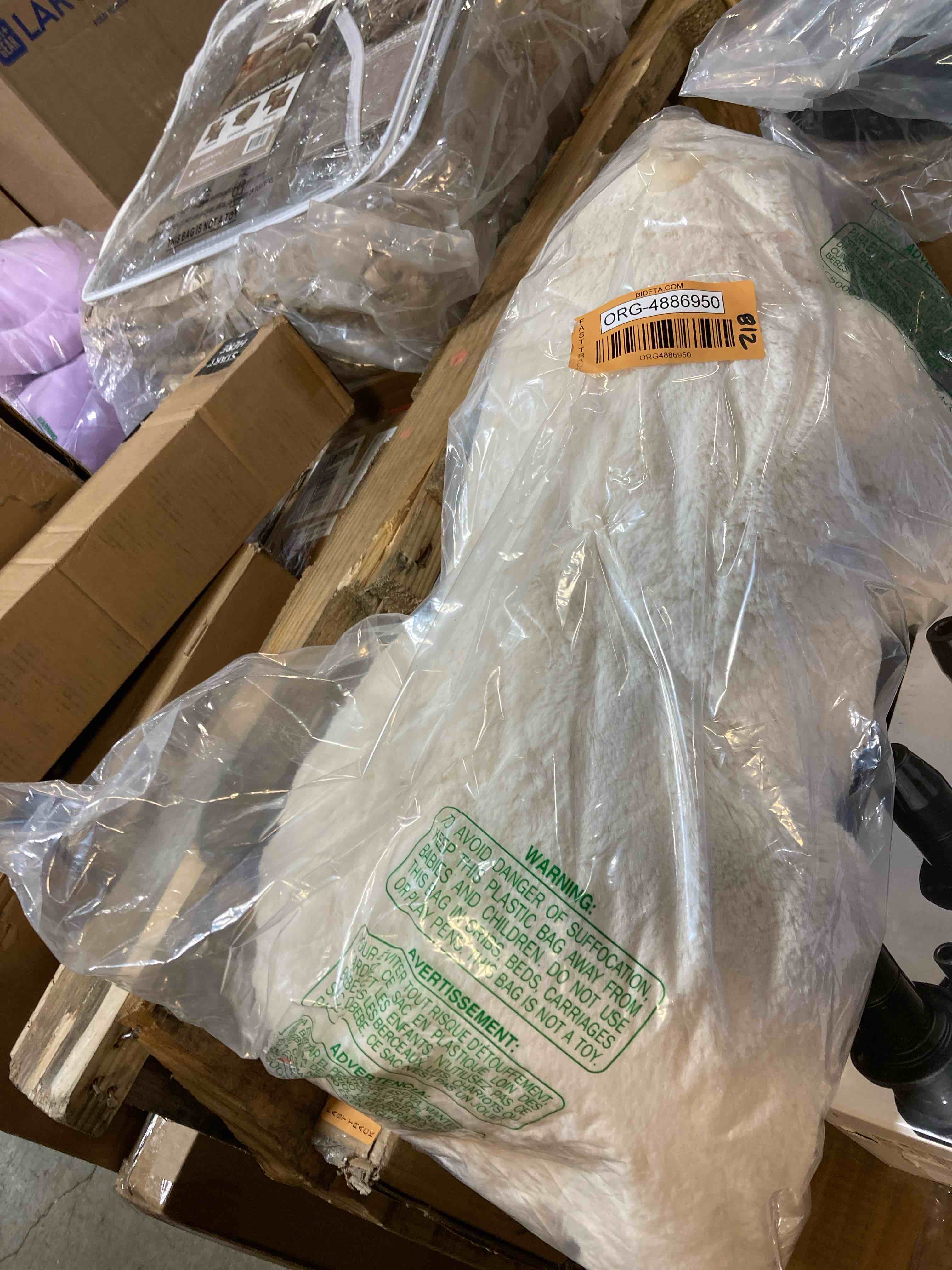 https://s3.amazonaws.com/lotting-images-prod/phillipi/ORG4886950_1715964027972.jpeg